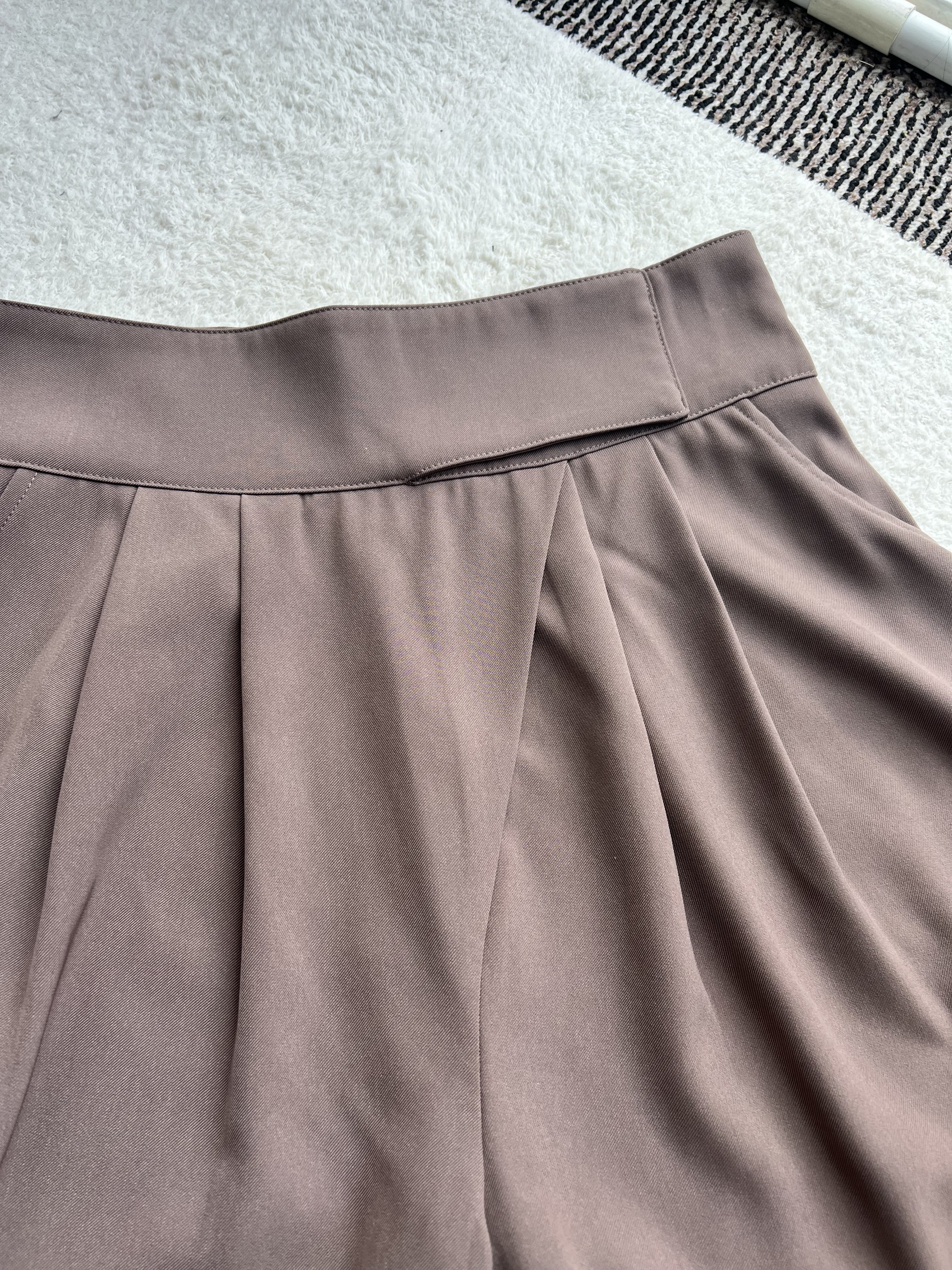 显瘦斜线设计厚腰线5分裤