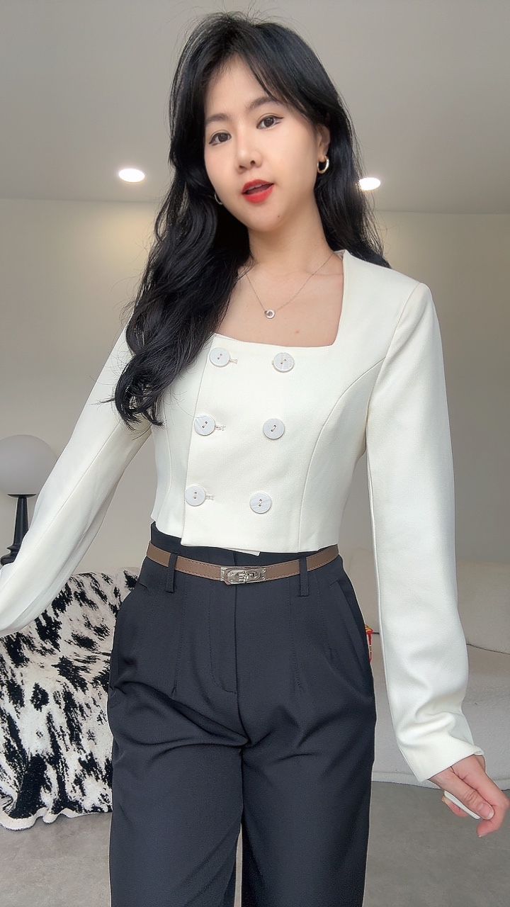 名媛风方领4扣长袖Top