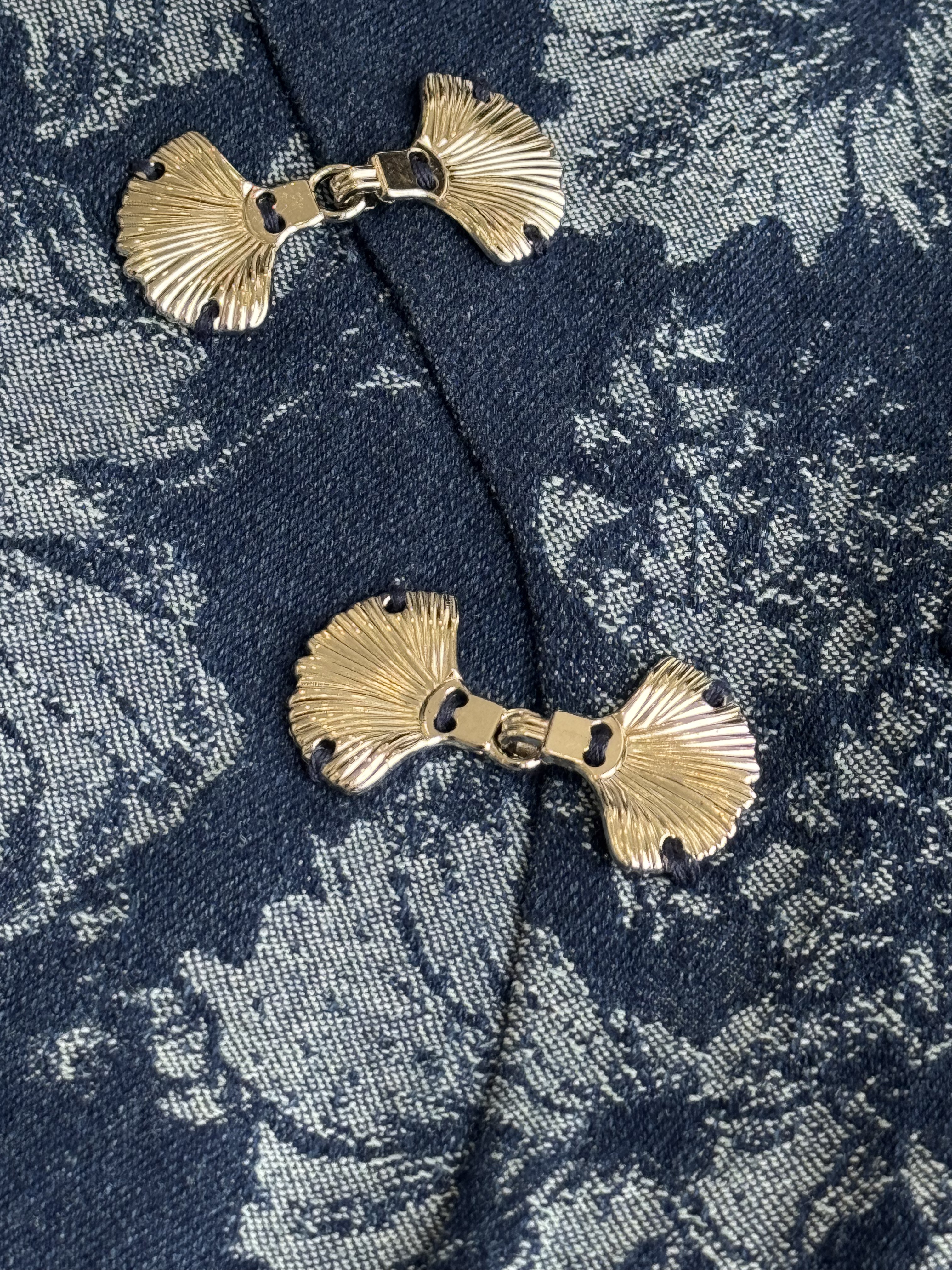 《新年》贝壳扣牛仔长版上衣短裤套装