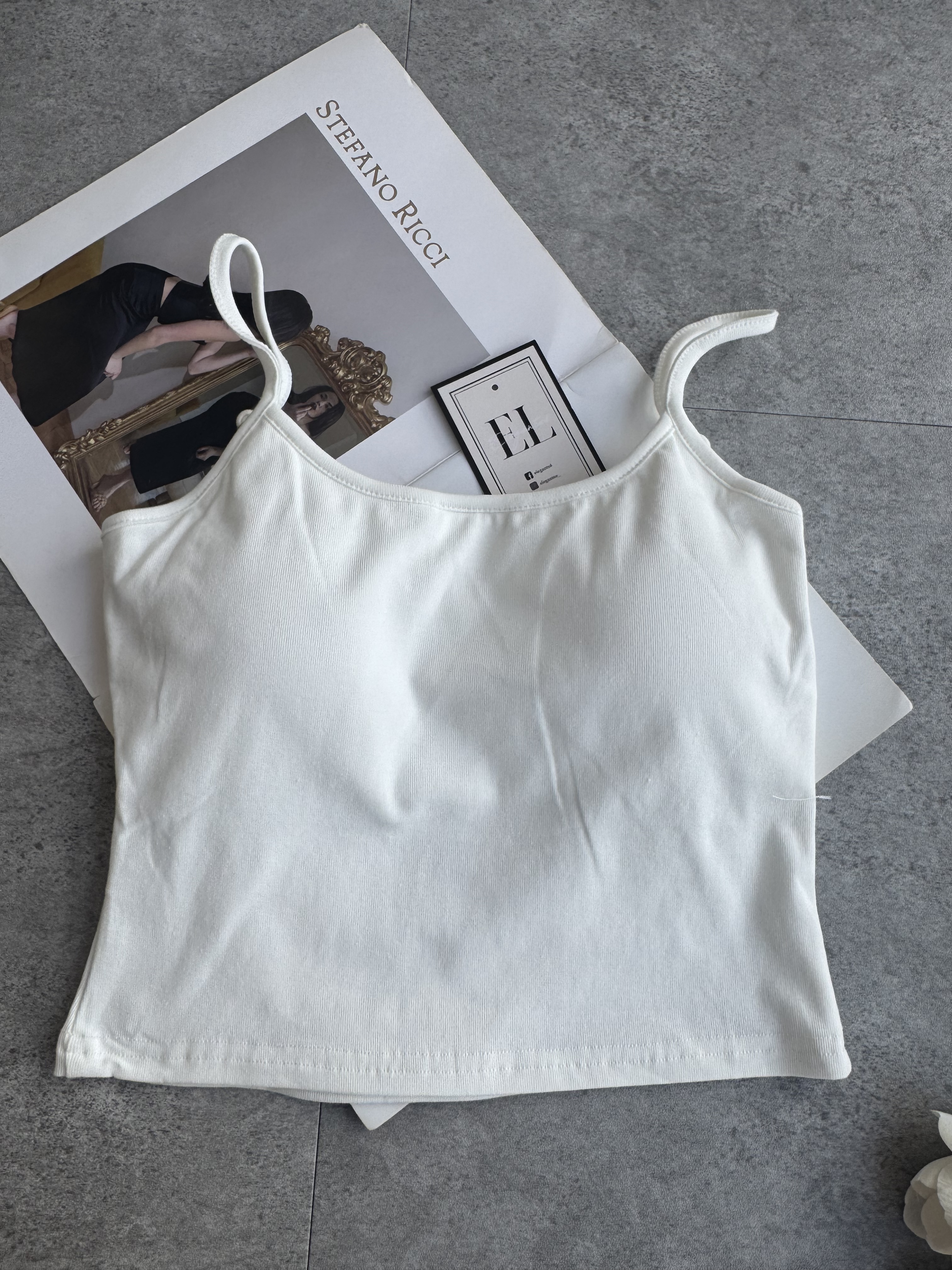 Sporty长袖外套裤裙三件式