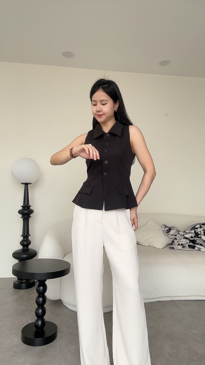 无袖黑钮Peplem上衣