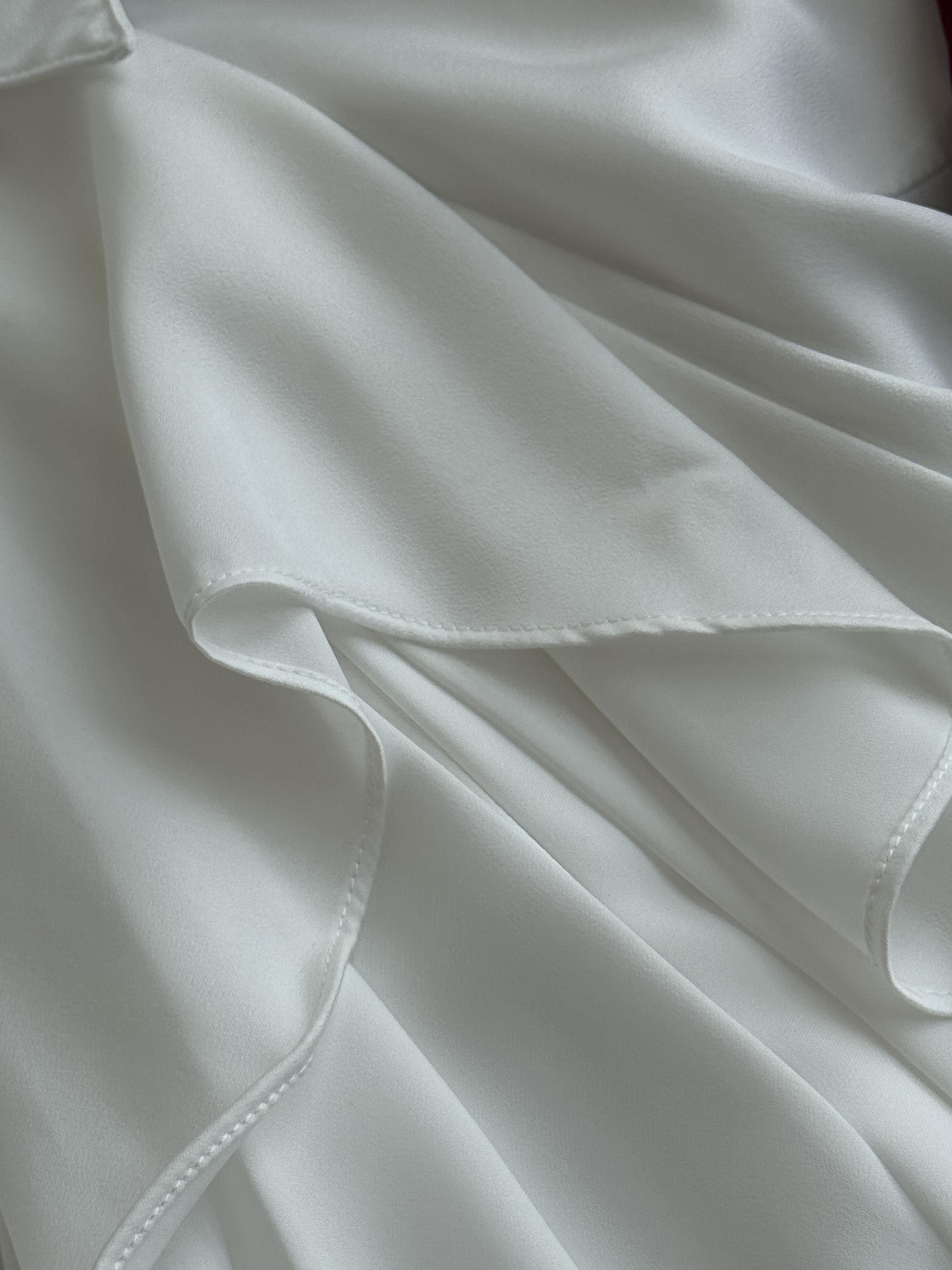 伯爵风挂脖消肩款套装