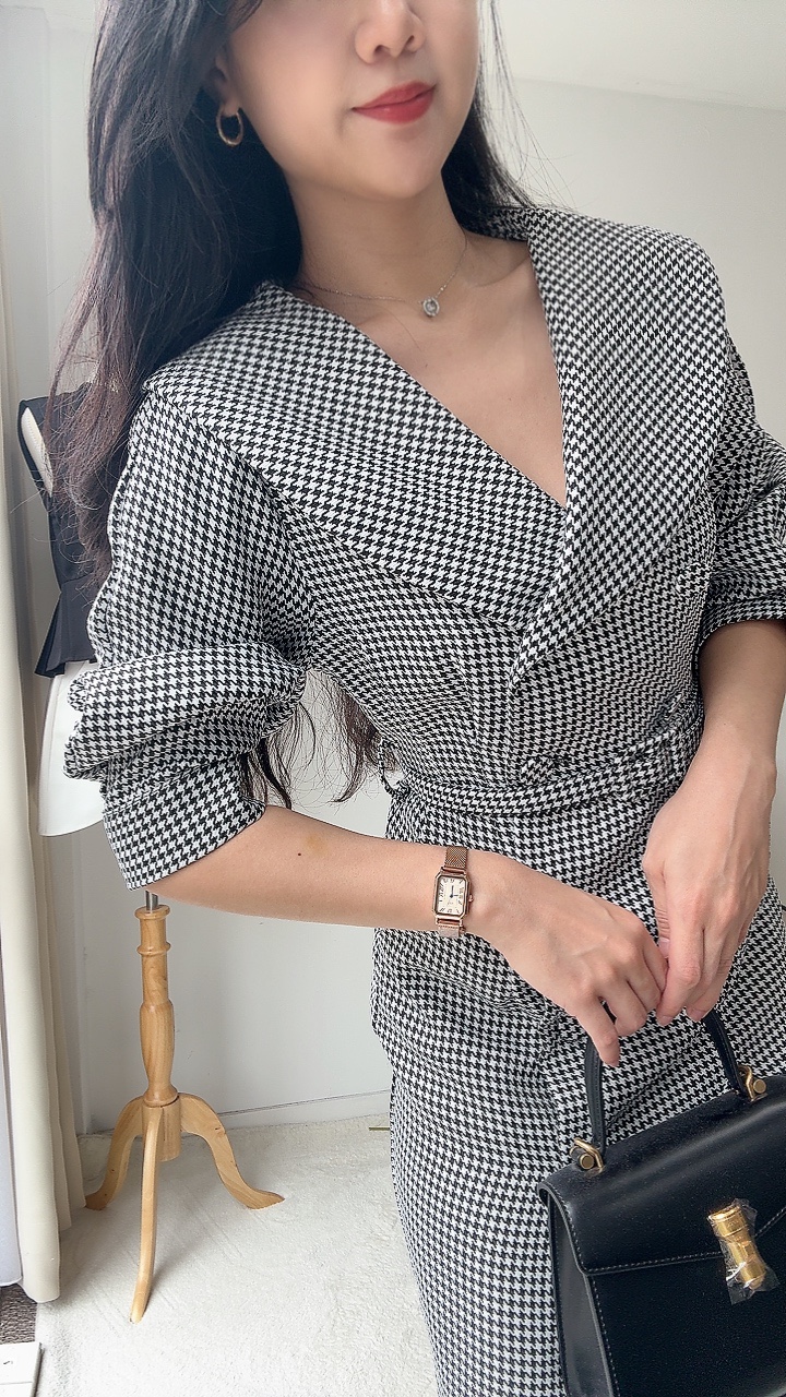 古典落肩大翻领连身裙