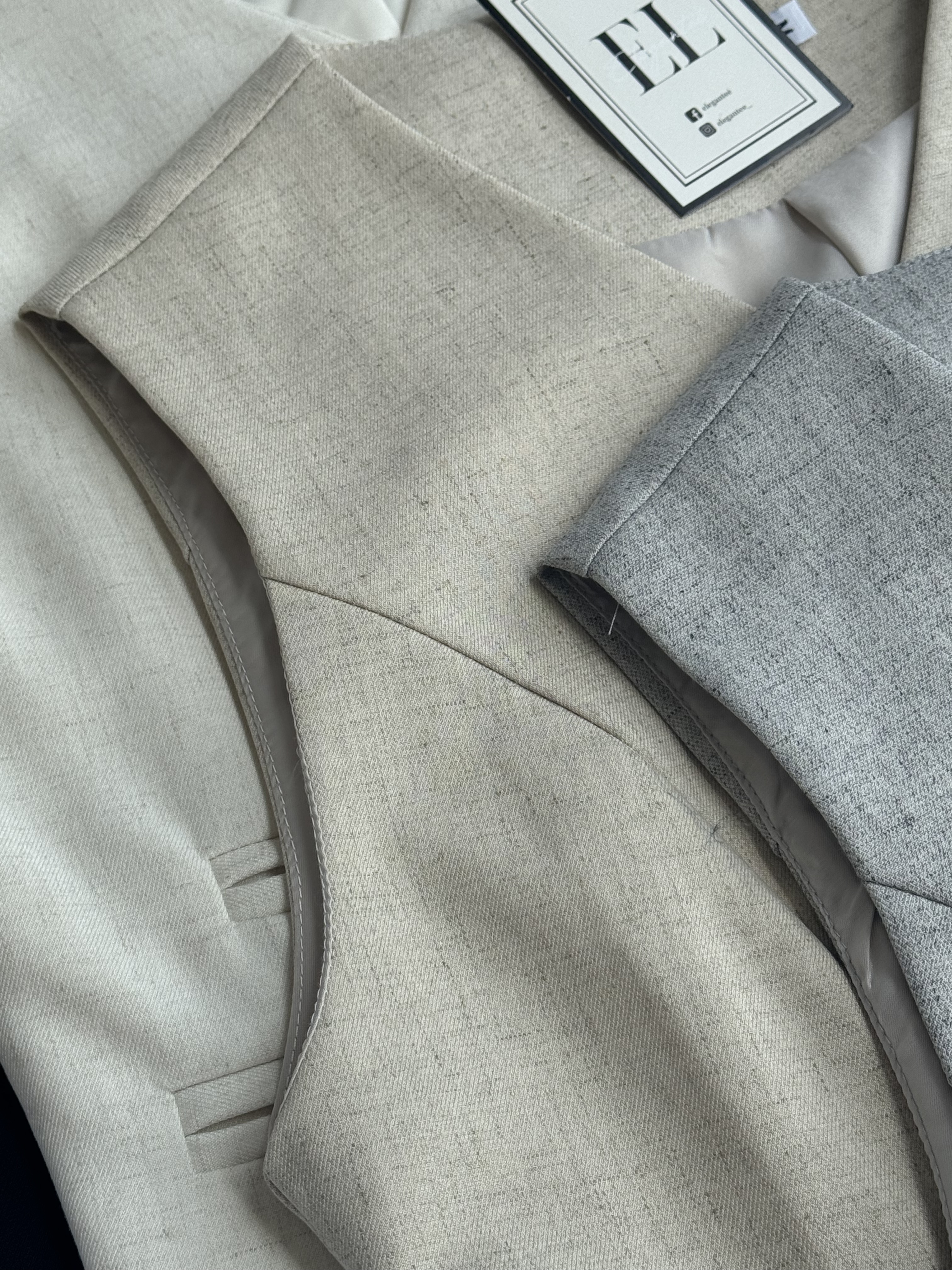 超美高级麻纹路歪扭设计马甲