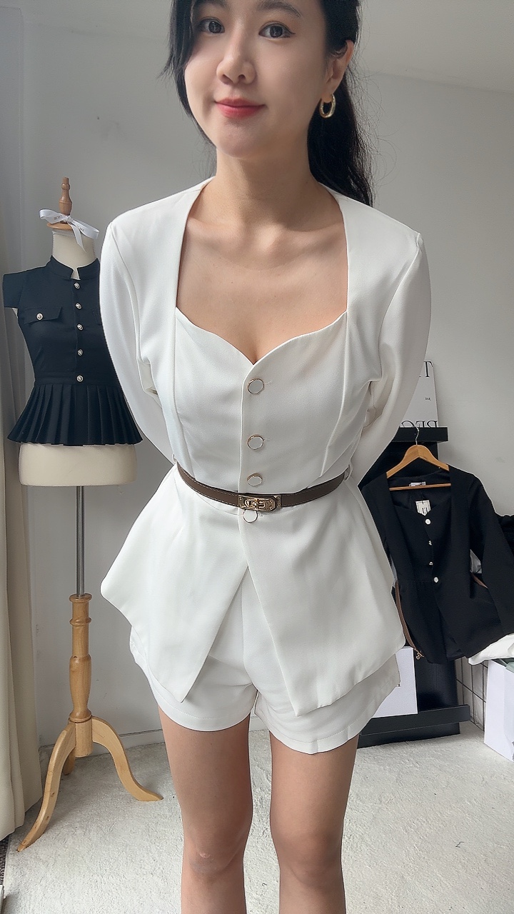 复古三角领长袖短裤套装-副送腰带