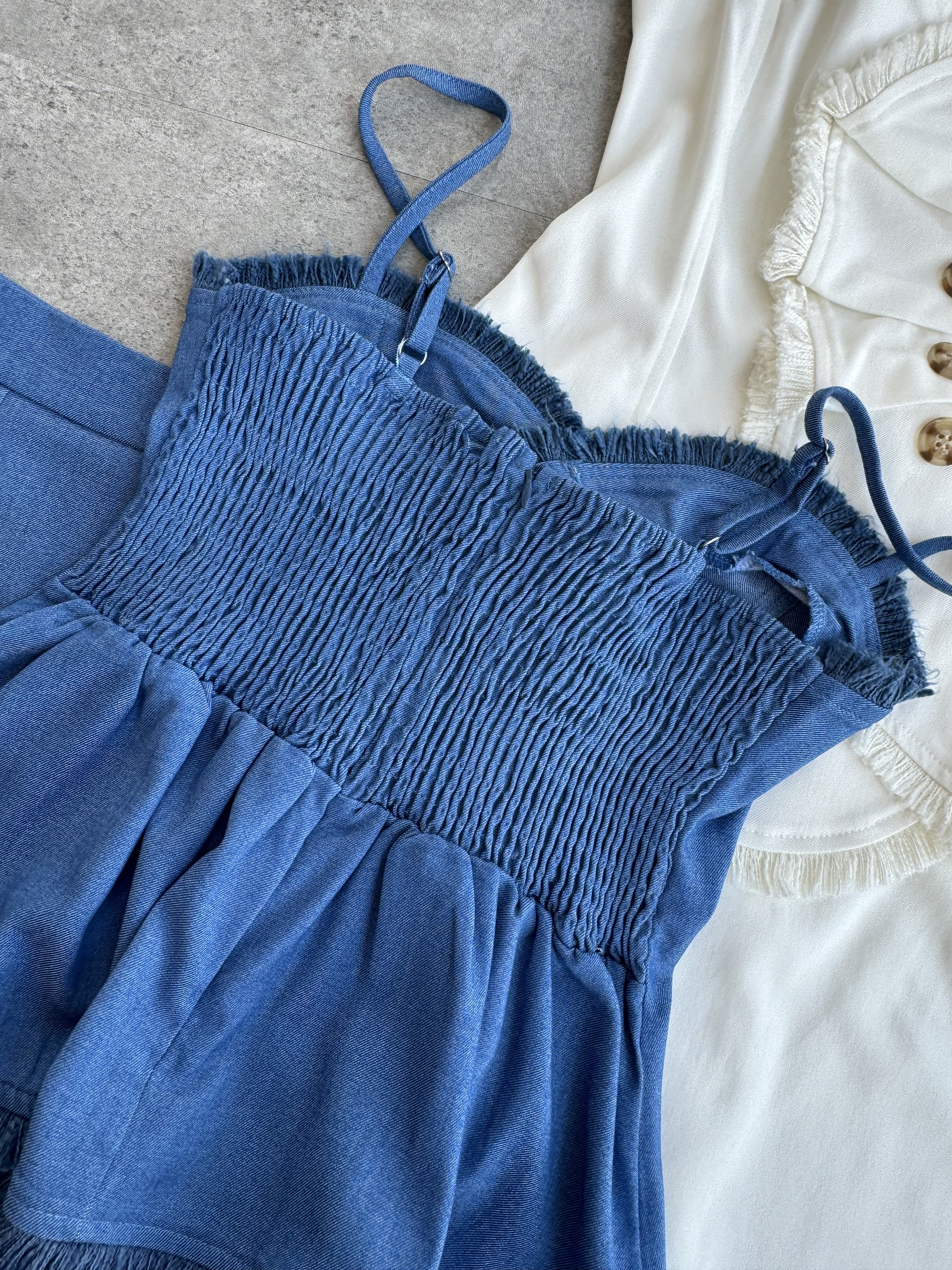 牛仔吊带短裙套装