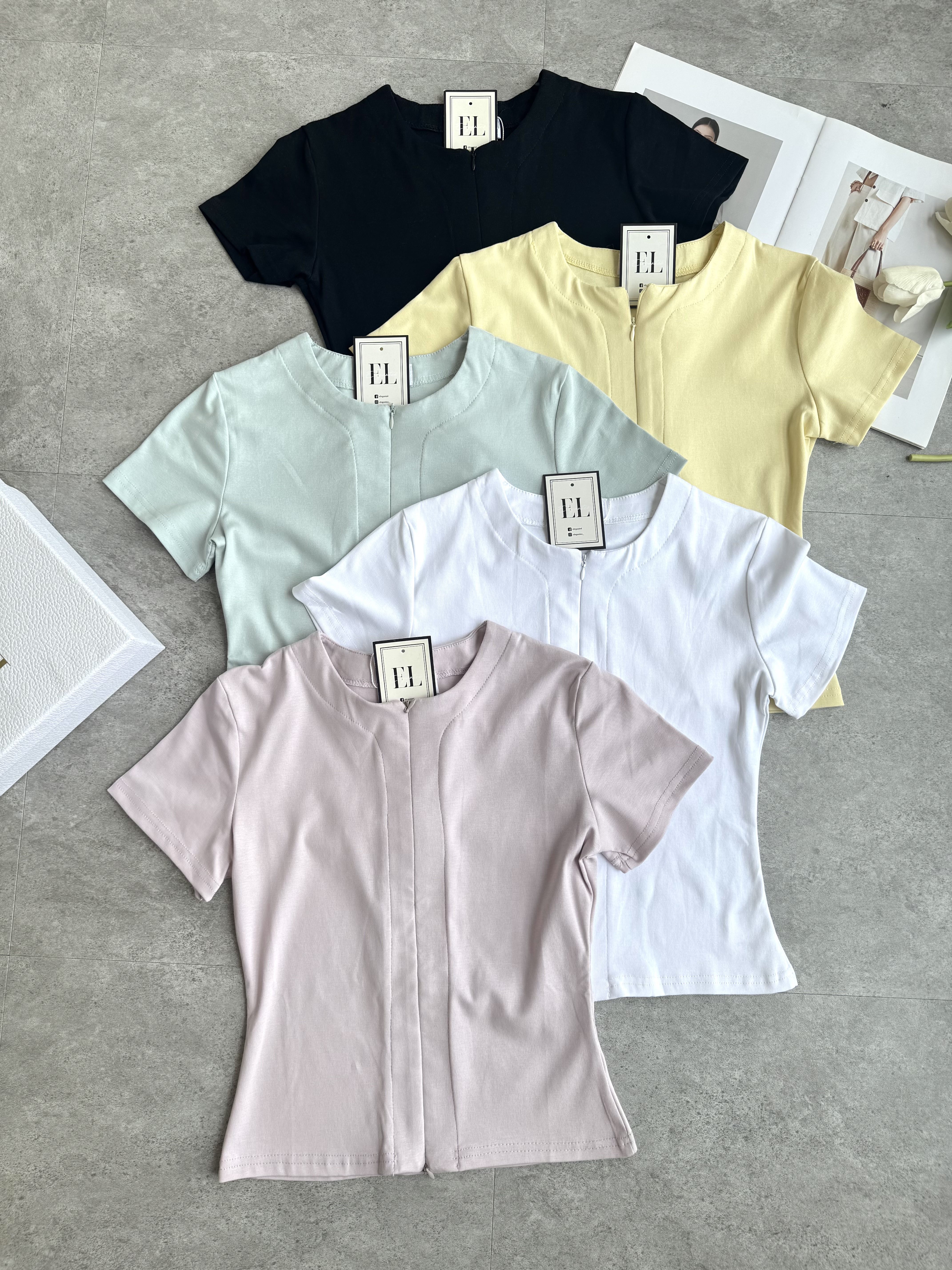 前拉链圆领短袖上衣