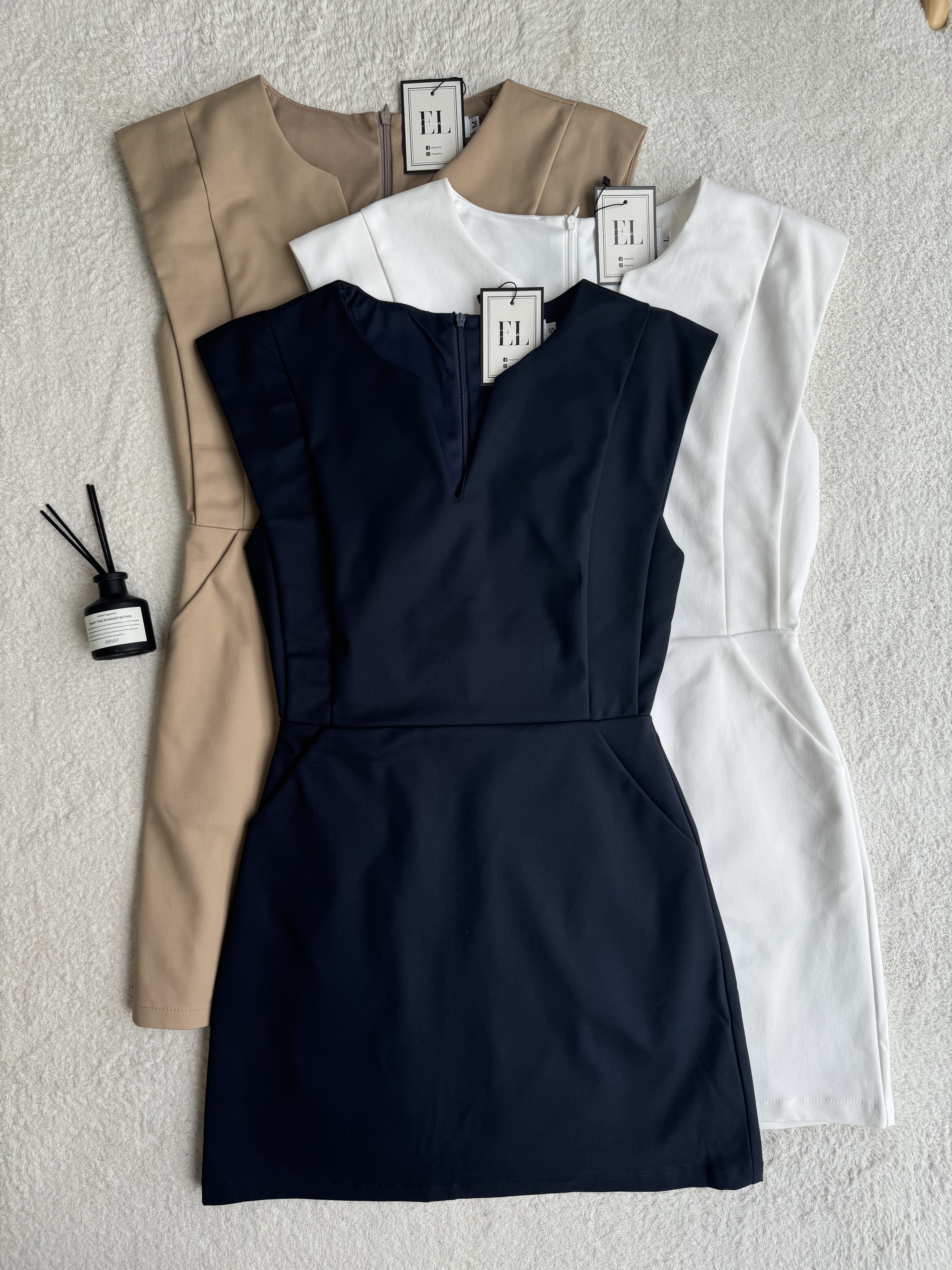 V领过肩袖OL dress