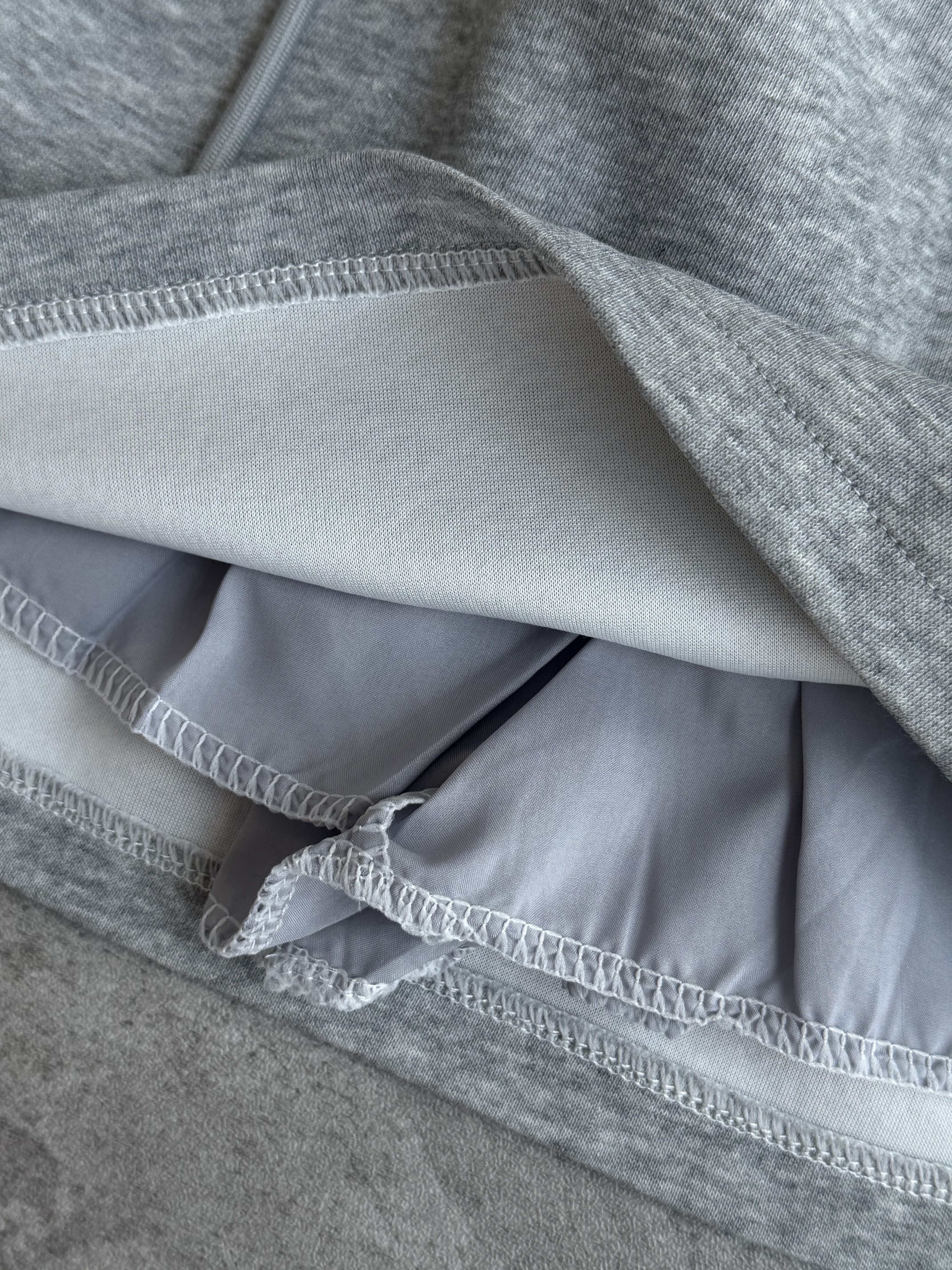 运动风短裙（可固定绑带）