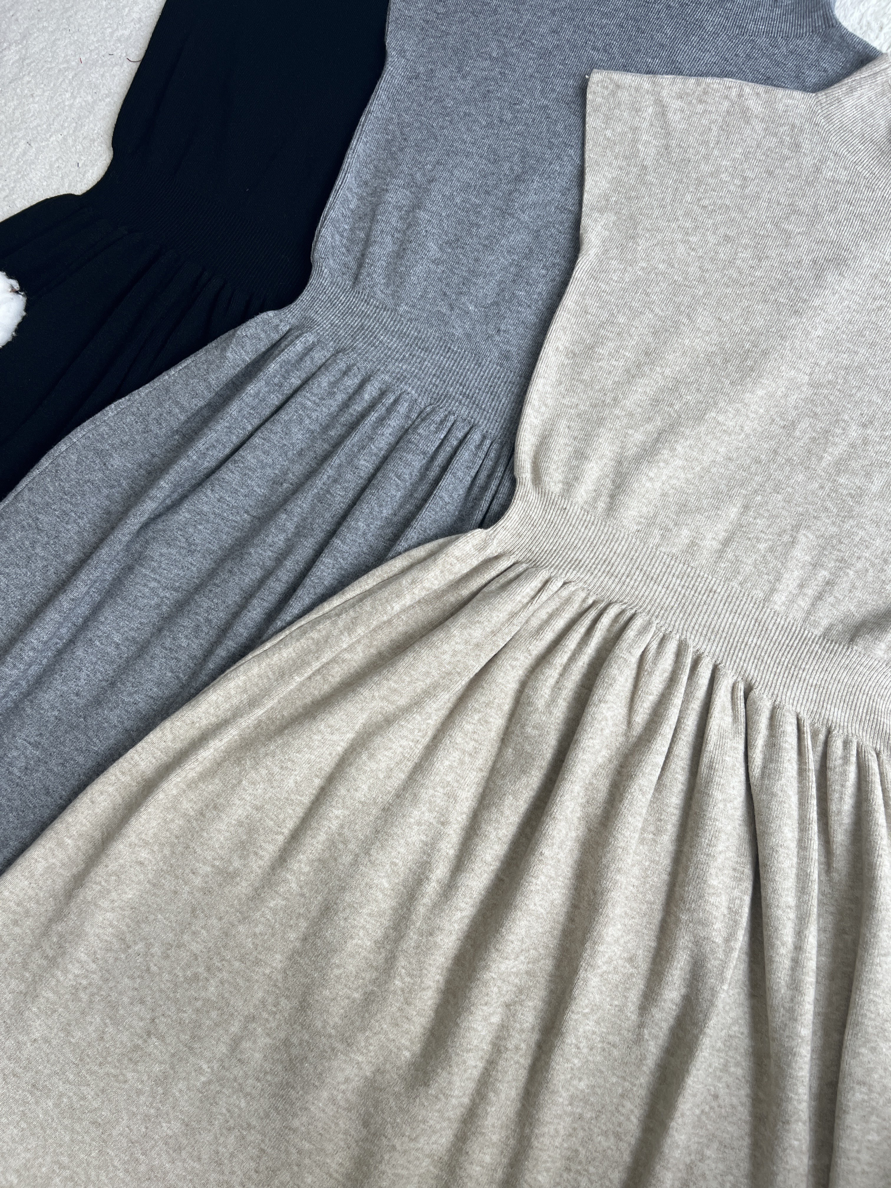 气质落肩袖中高领针织连身裙