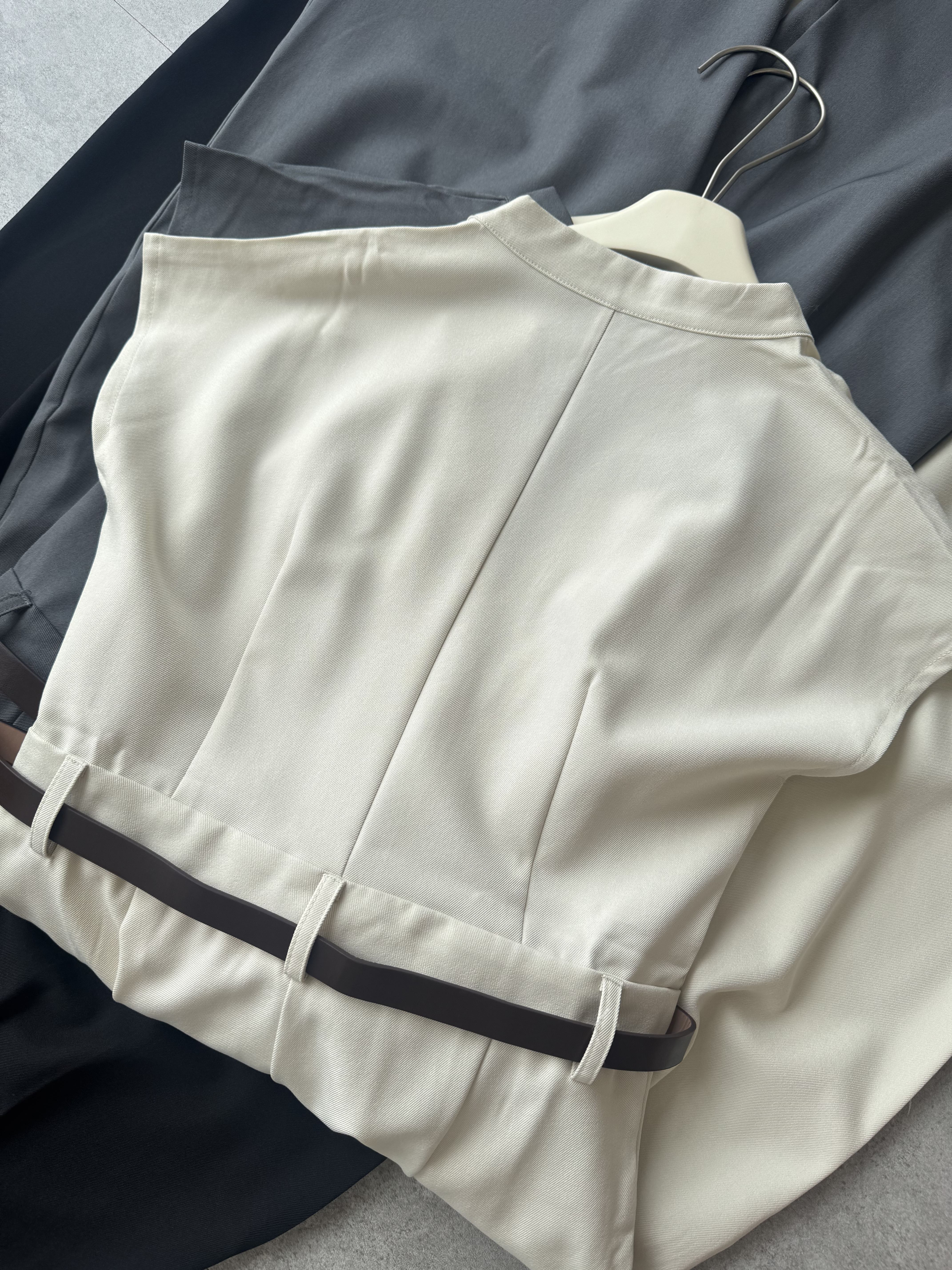 立领过肩长裤连体装