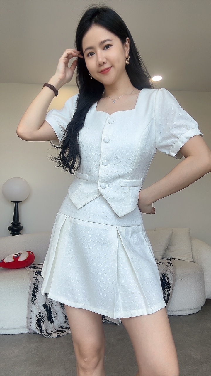 宫廷风公主袖短裙套装