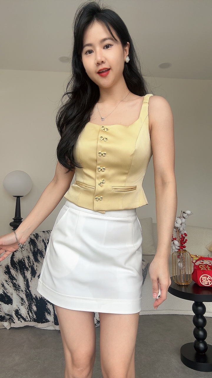 甜美蝴蝶扣名媛吊带Top