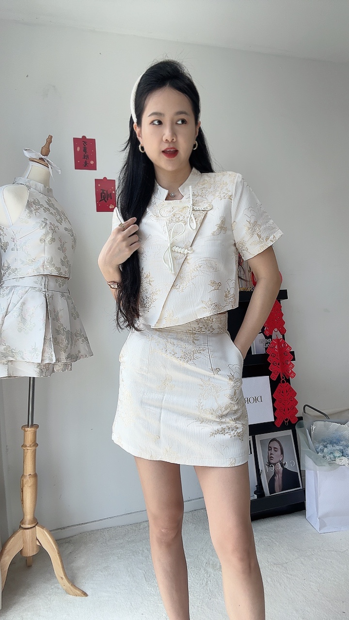 双辫扣短袖刺绣旗袍短裙套装