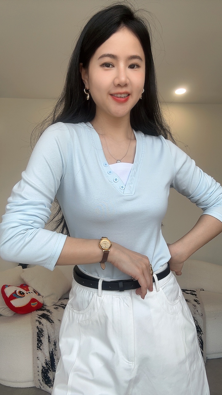 Basic休闲自带领口长袖Tee