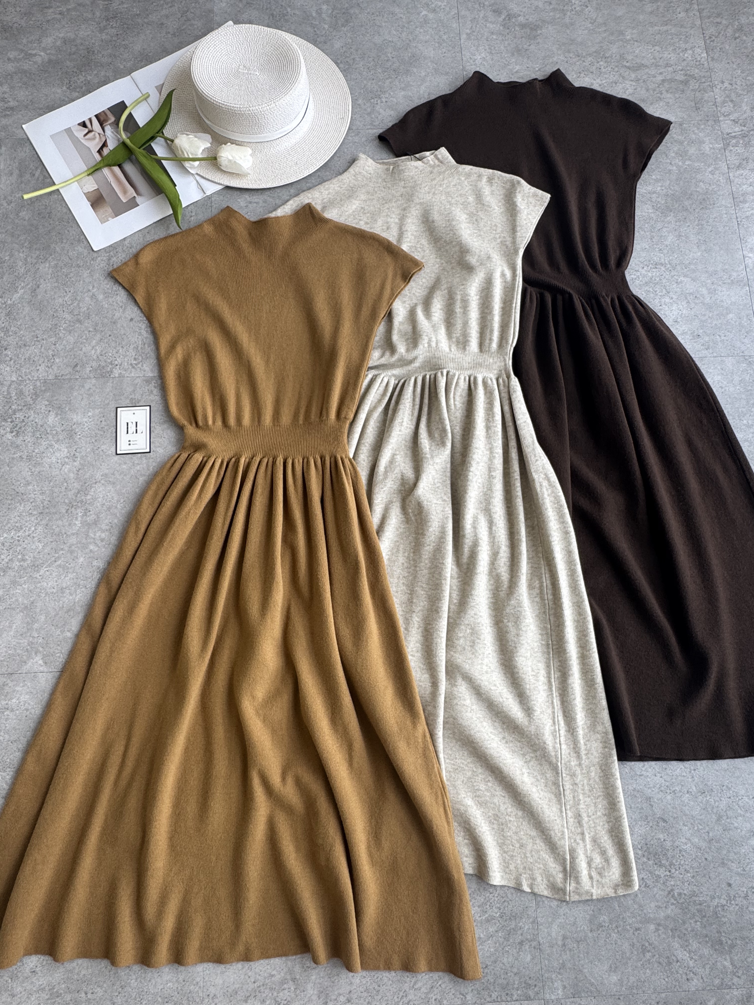 气质落肩袖中高领针织连身裙