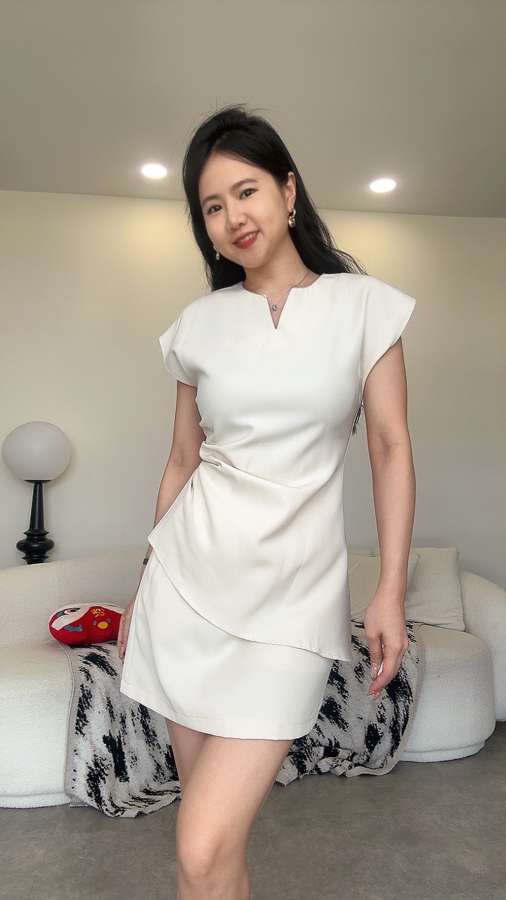 OL收腰斜尾短裙套装