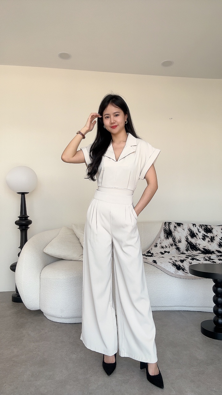 卷袖翻领塑胶腰带长裤套装