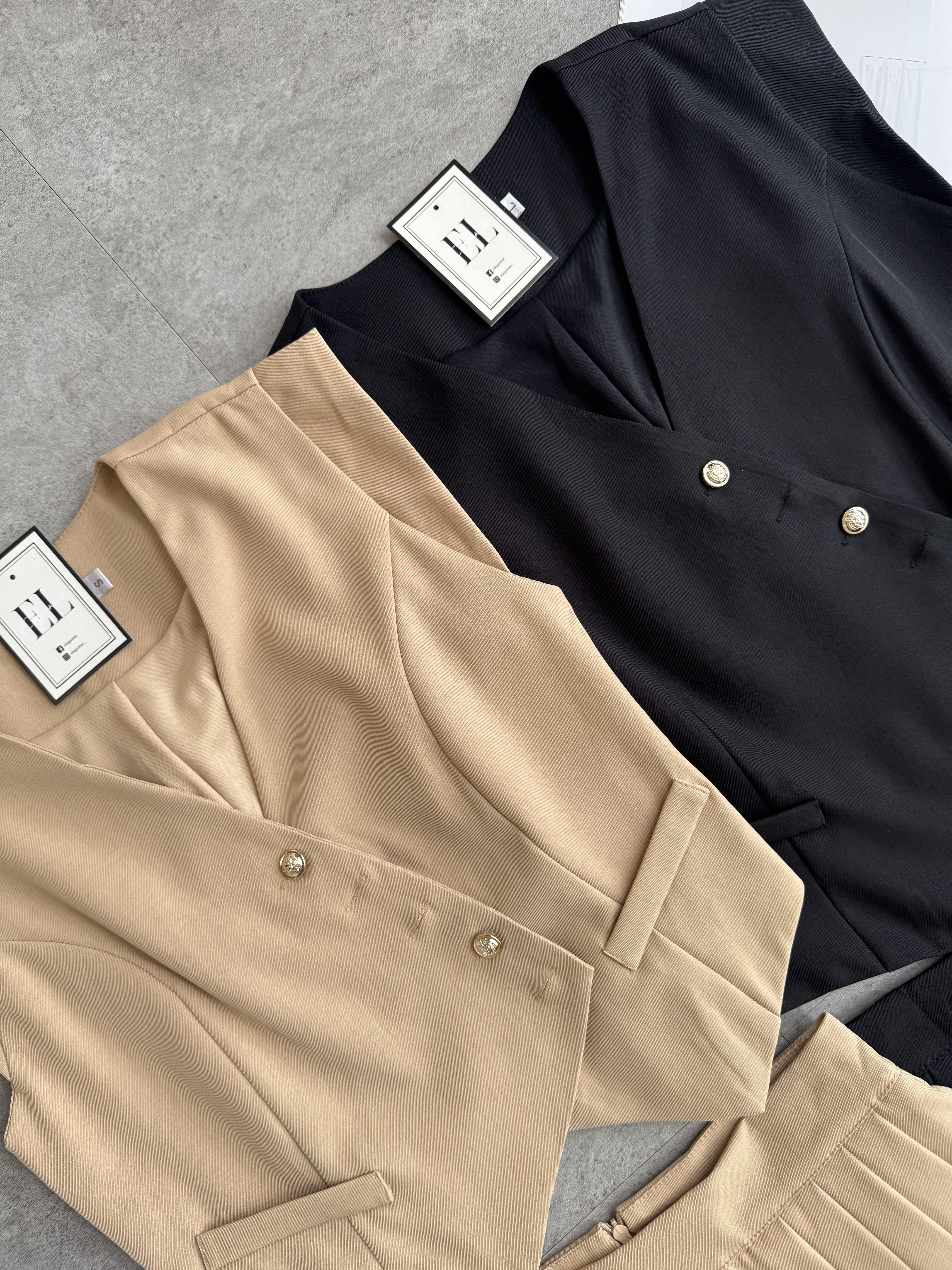 直肩袖马甲百褶短裙套装