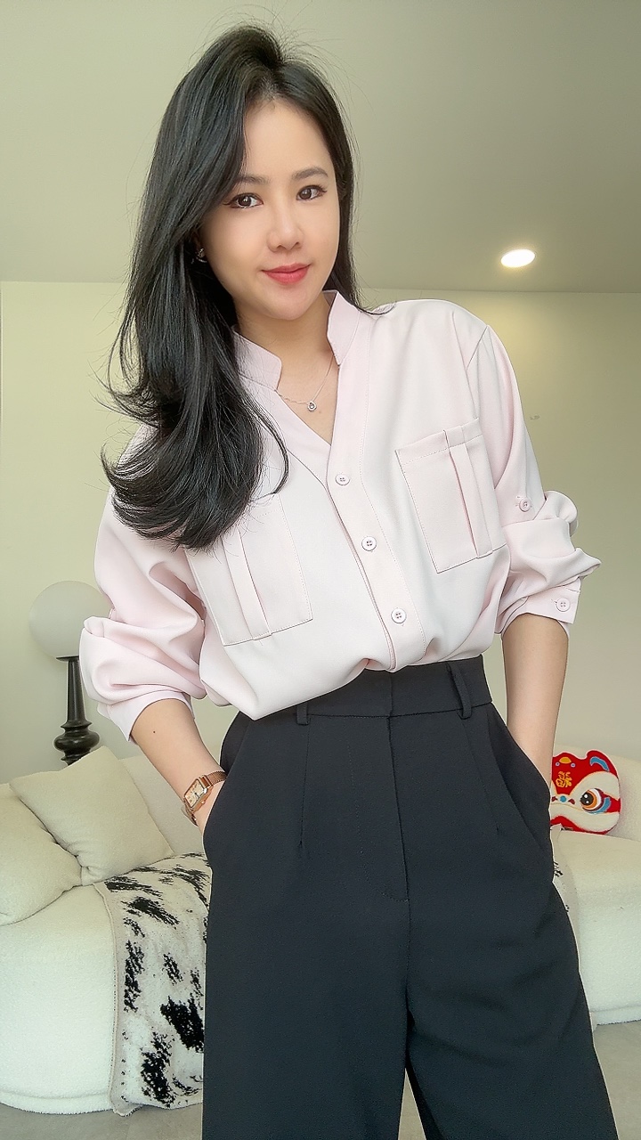 滑面立领长袖衬衫（袖子有卷袖扣带）