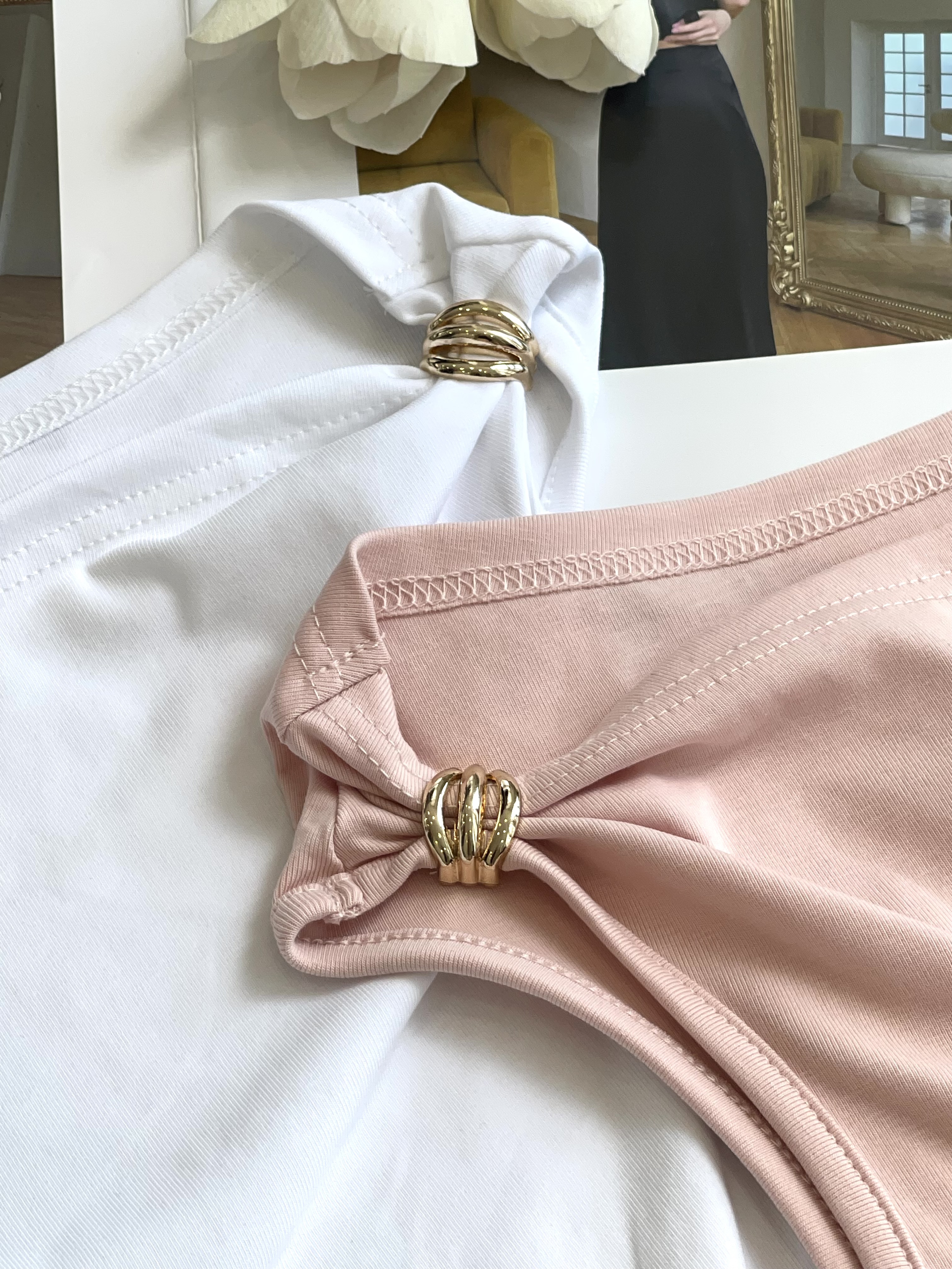 复古金饰罗马风设计上衣