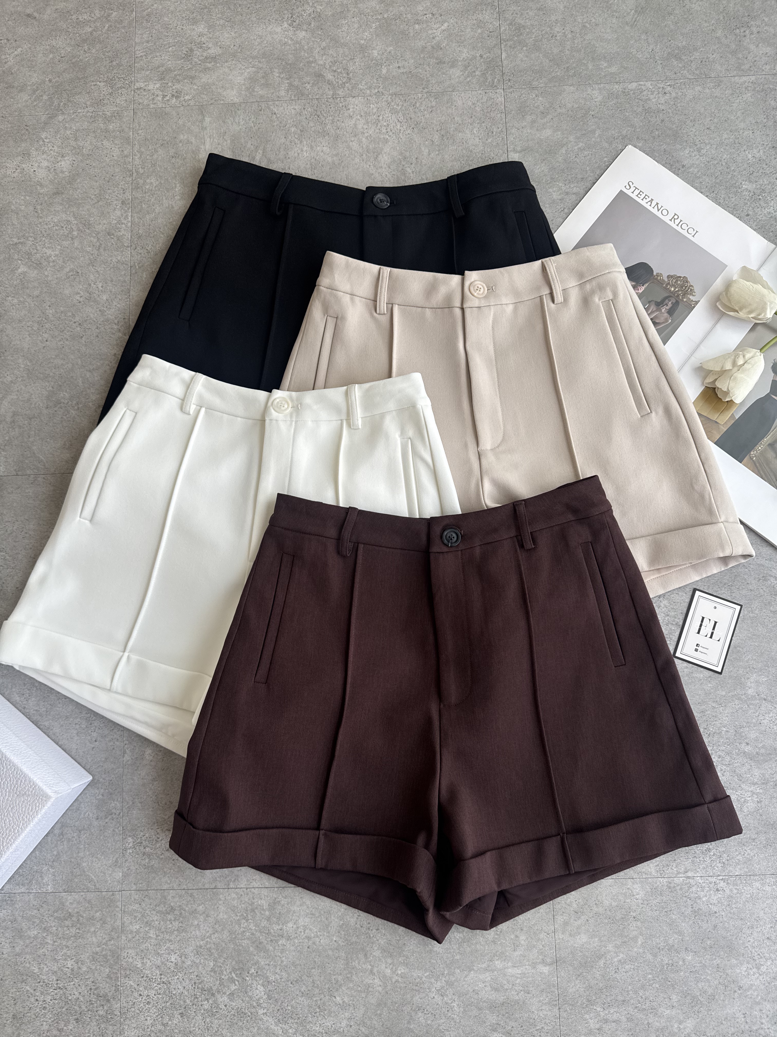 《高品》 直线卷边短裤