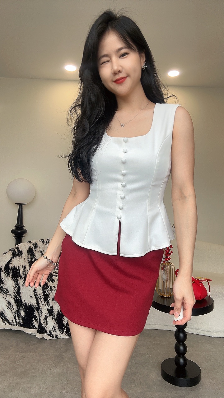 同色纽扣方领peplum马甲