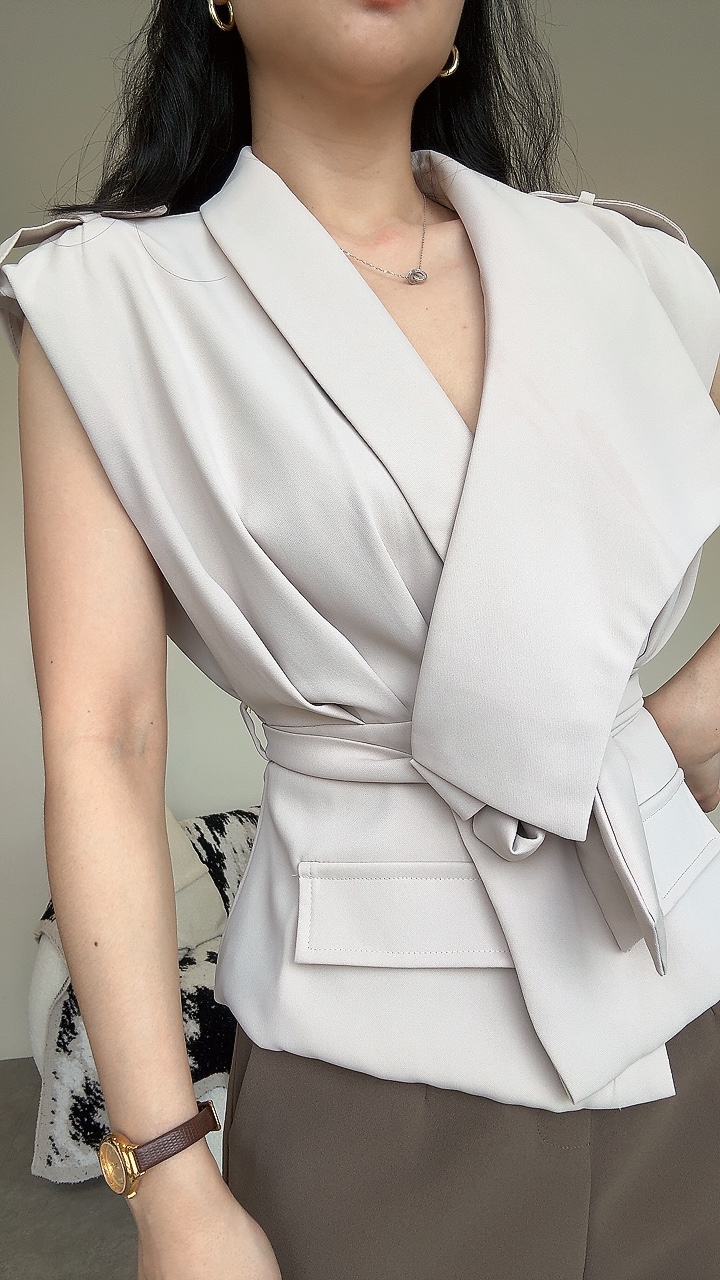 通勤肩带大翻领马甲