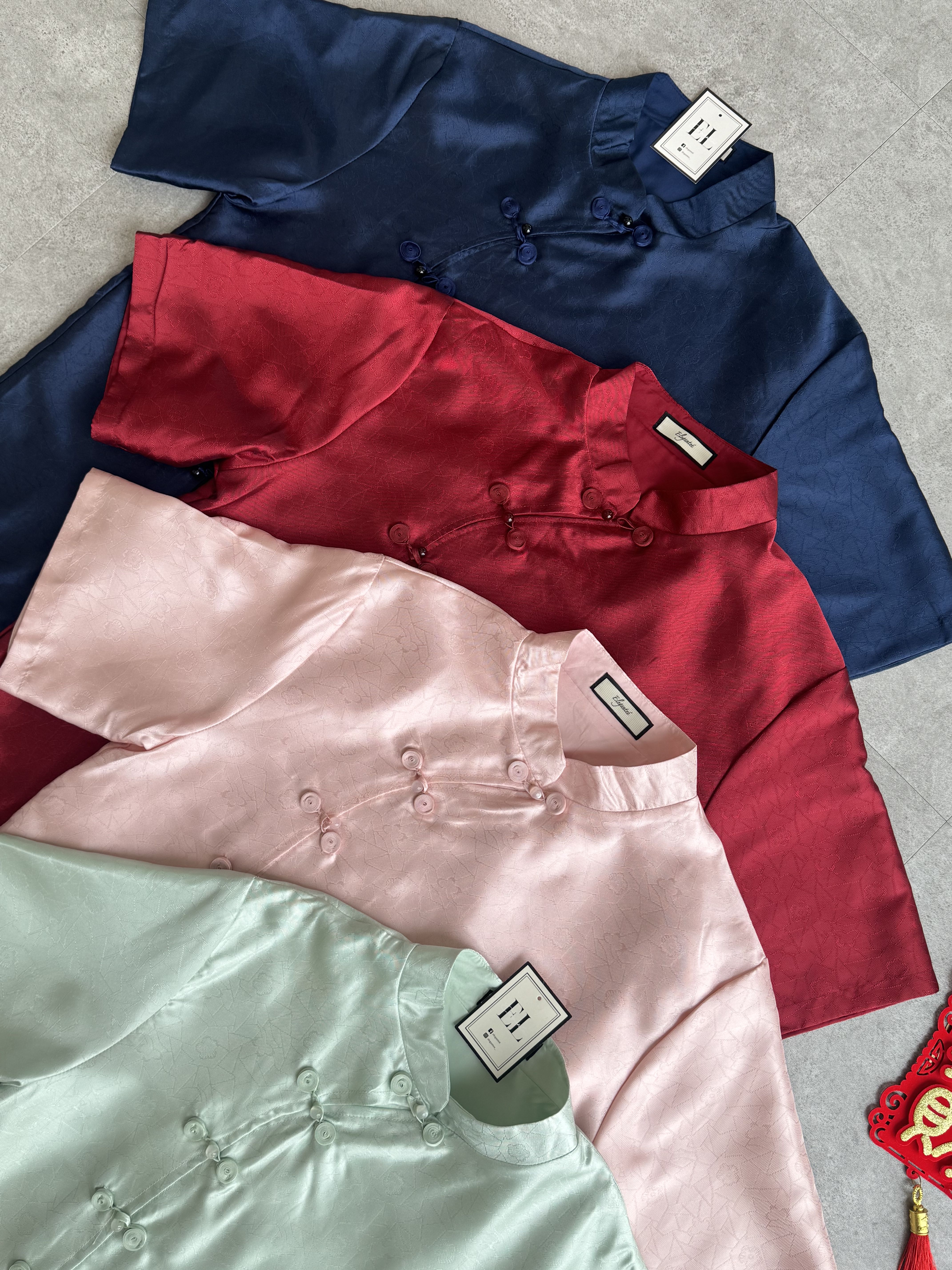 《情侣》缎面唐装