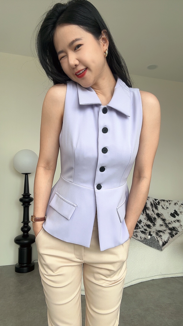 无袖黑钮Peplem上衣