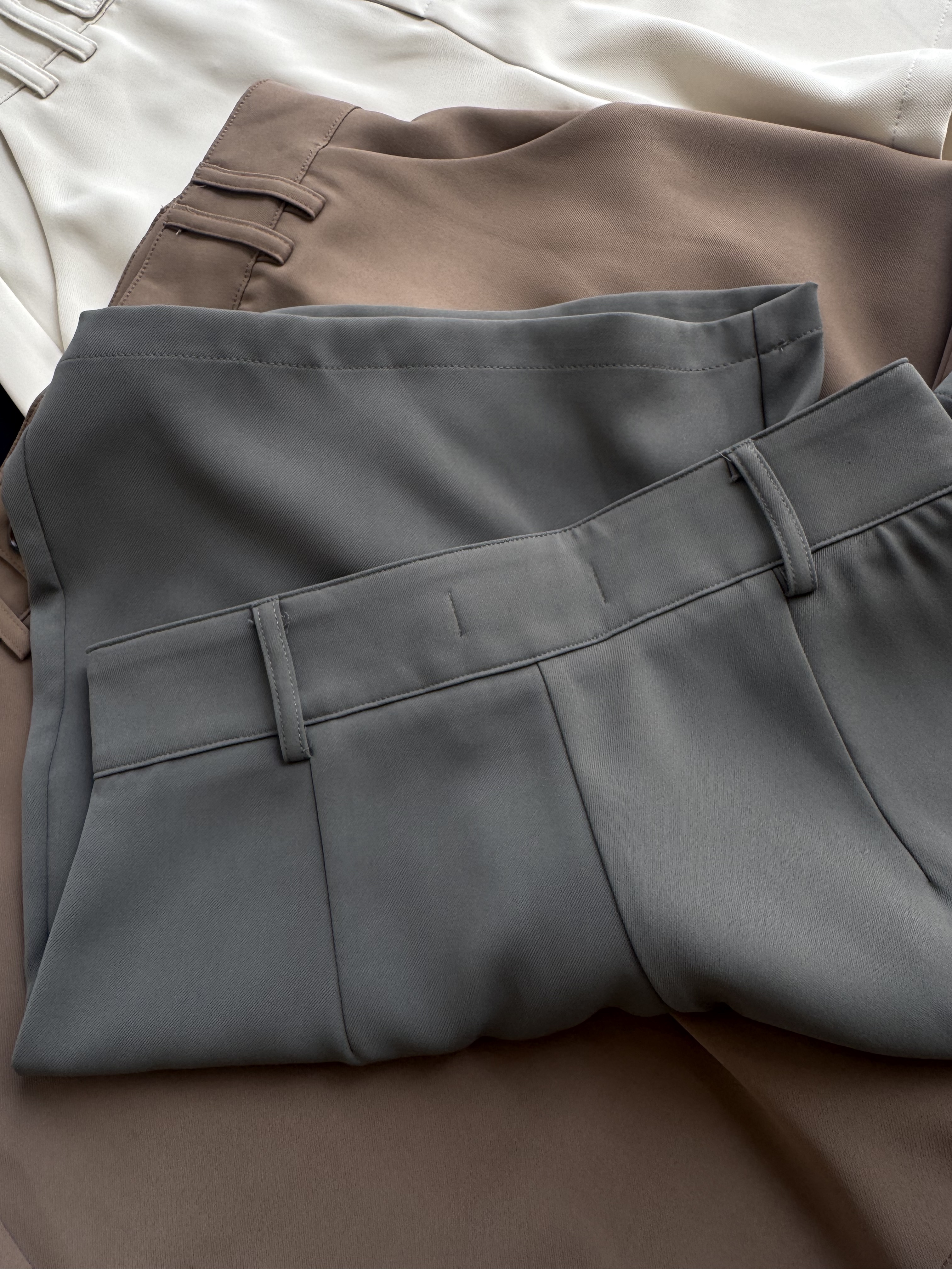 NEW单纽滑面4分裤