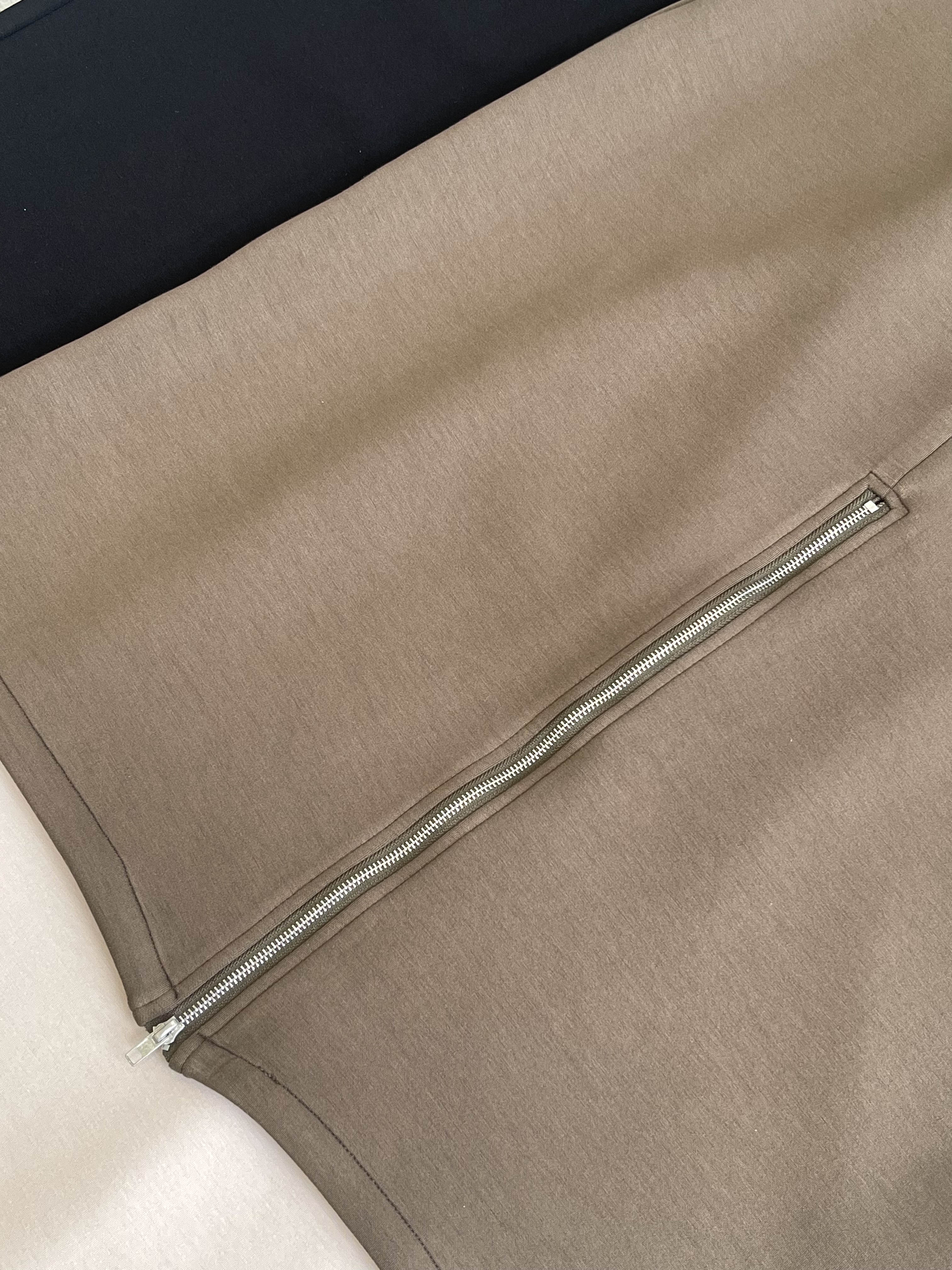 高腰罗马厚腰线长裙