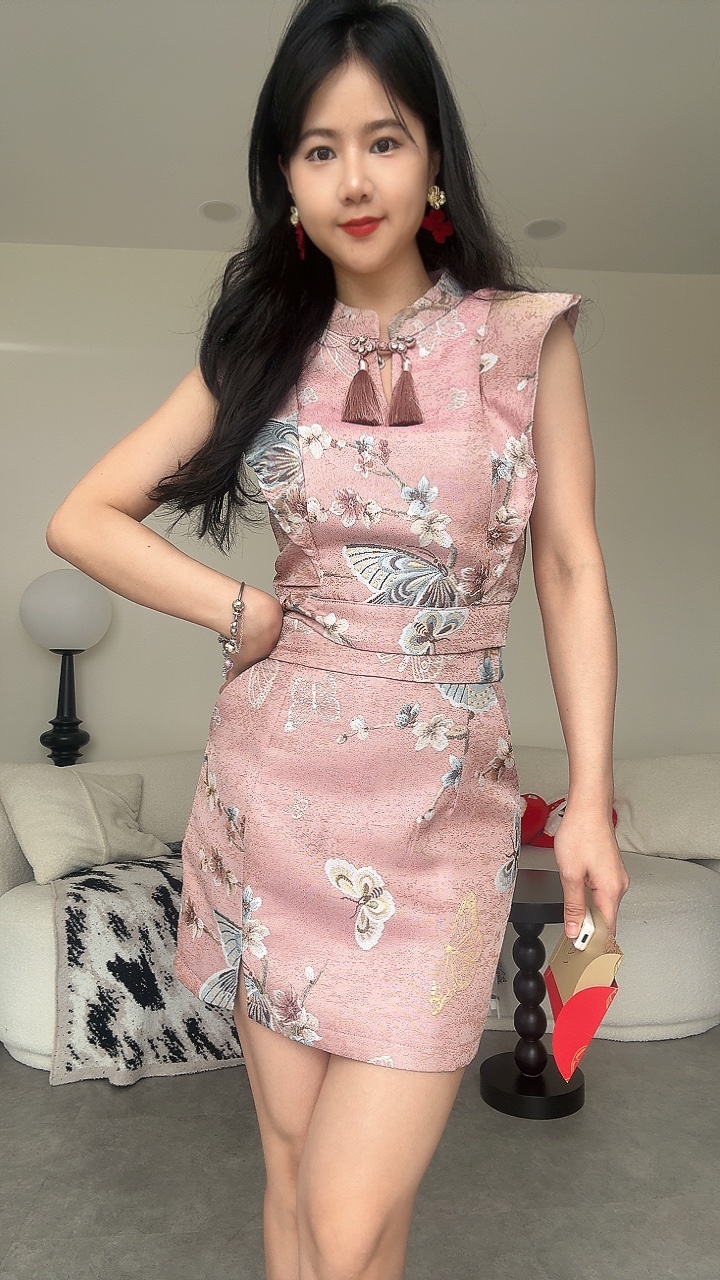 《新年》蝴蝶绣流苏直角袖旗袍套装