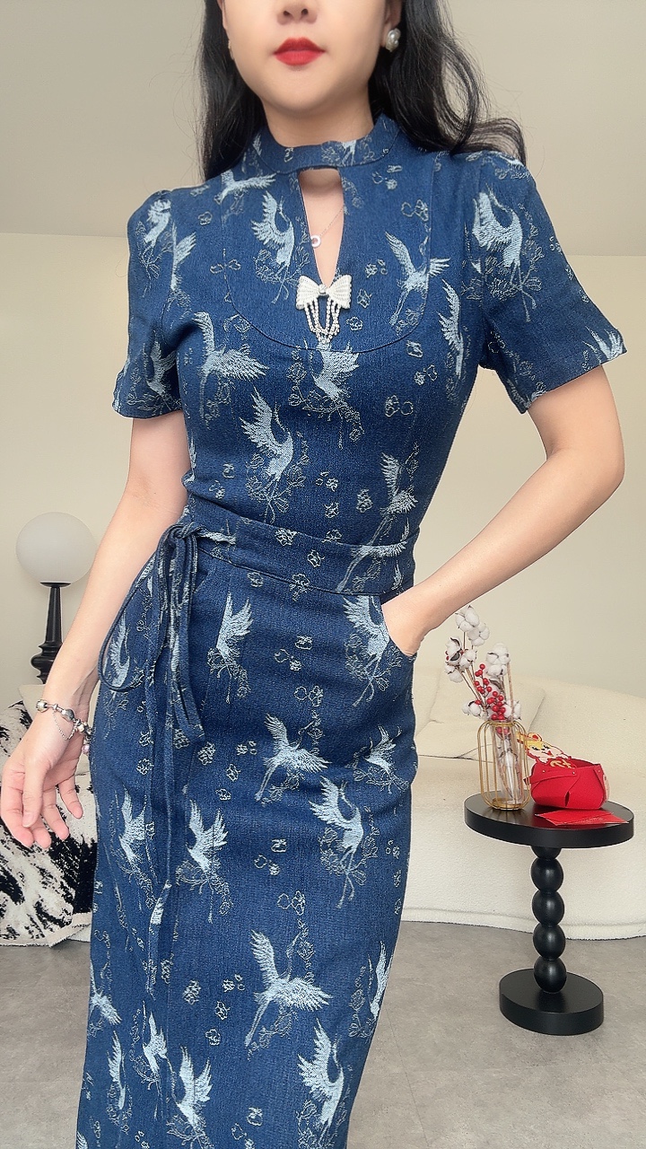 《新年》蝴蝶钻牛仔短袖长裙套装