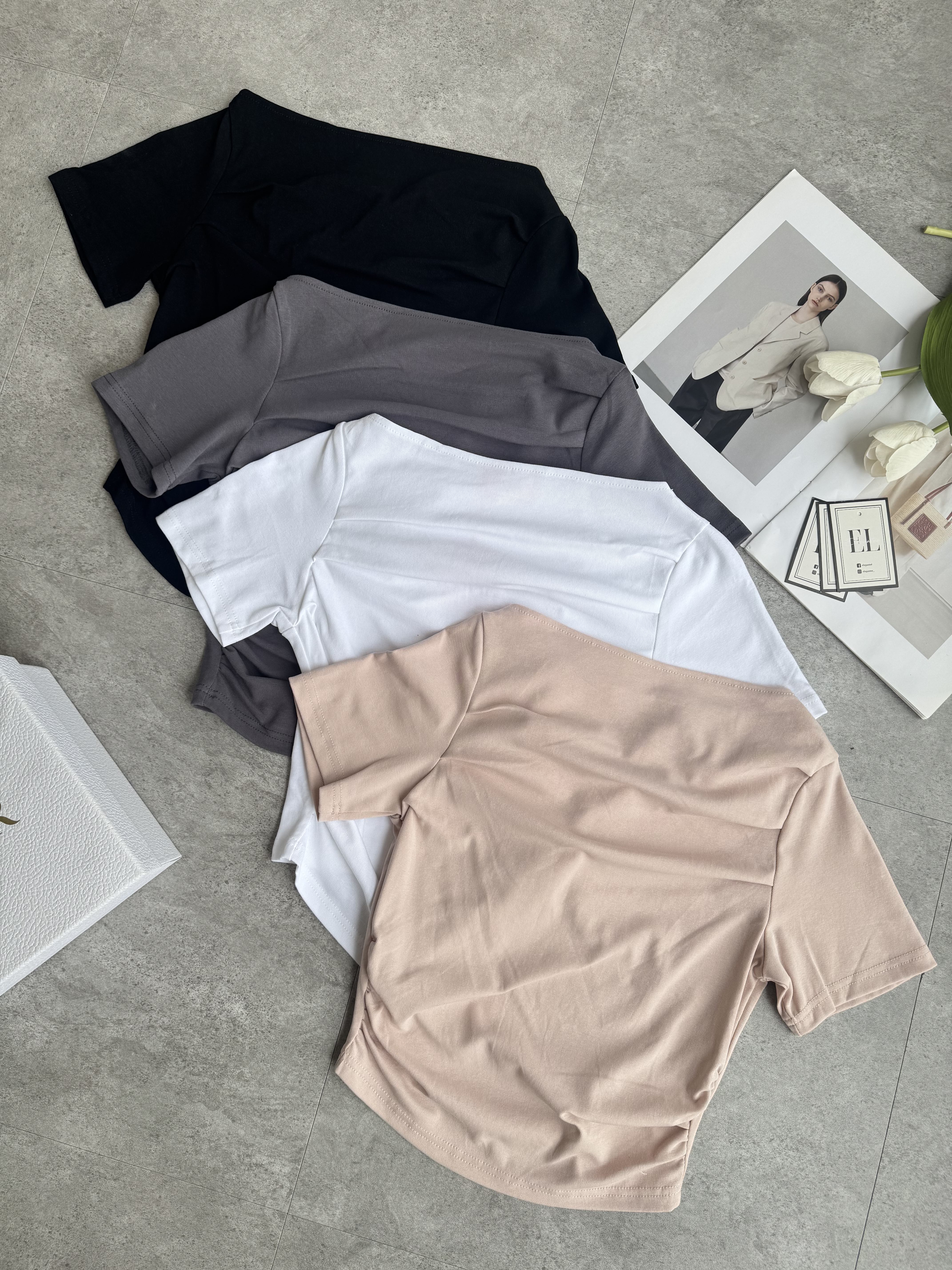 NEW一字领短袖皱褶腰上衣