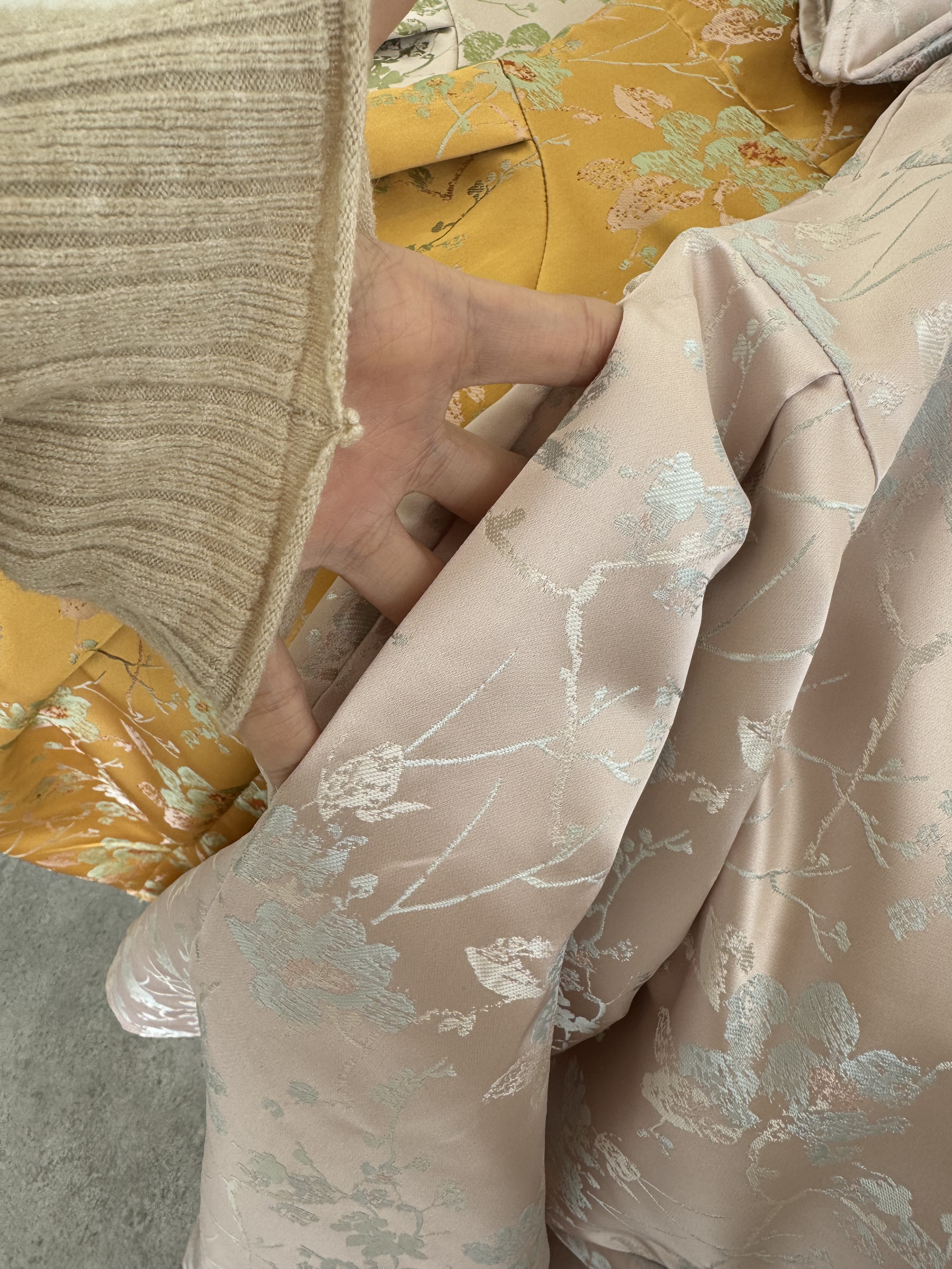 悠雅缎面短袖连身裙旗袍