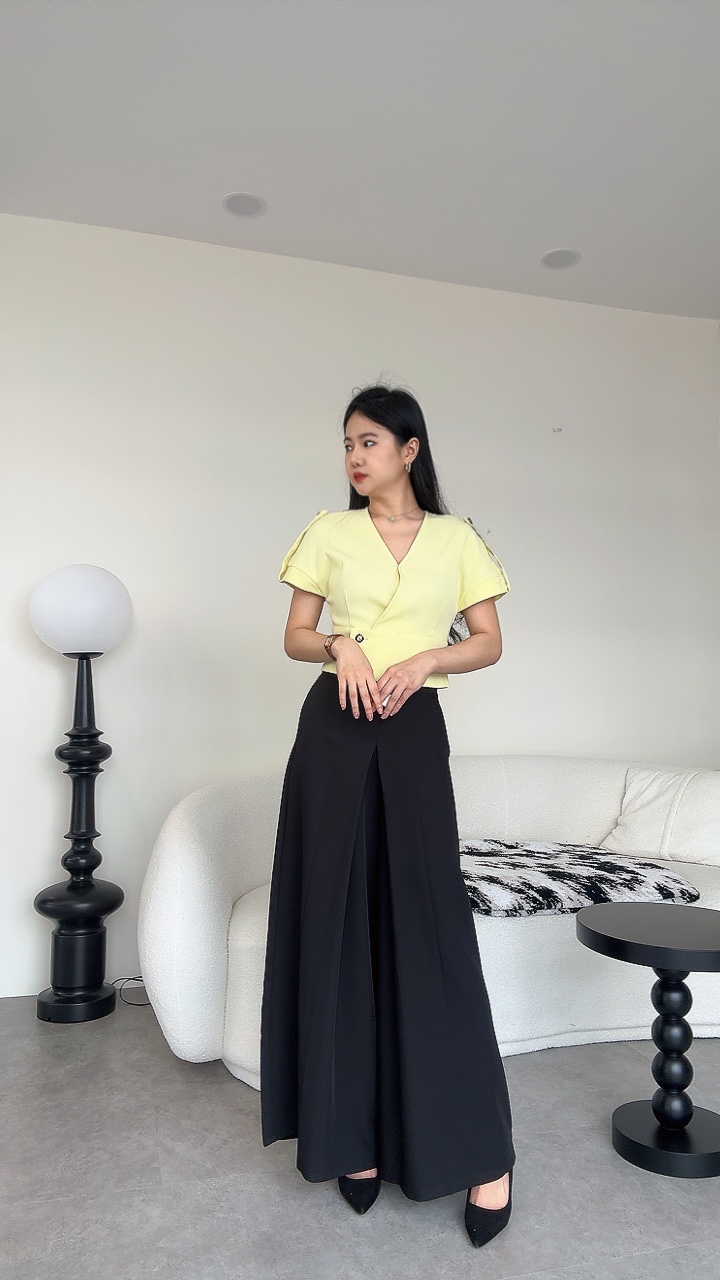 中间高开叉设计阔腿裤