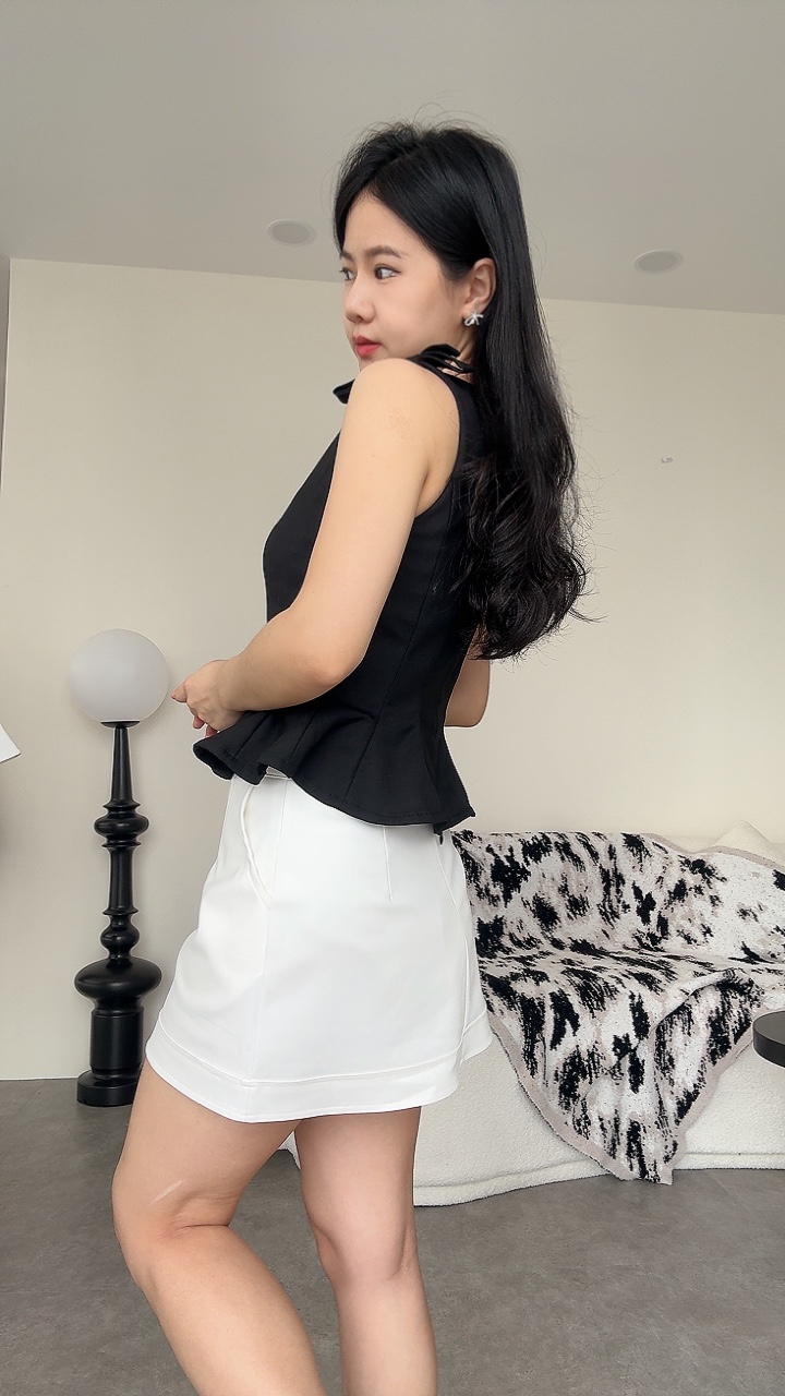 气质蝴蝶肩带修腰无袖上衣