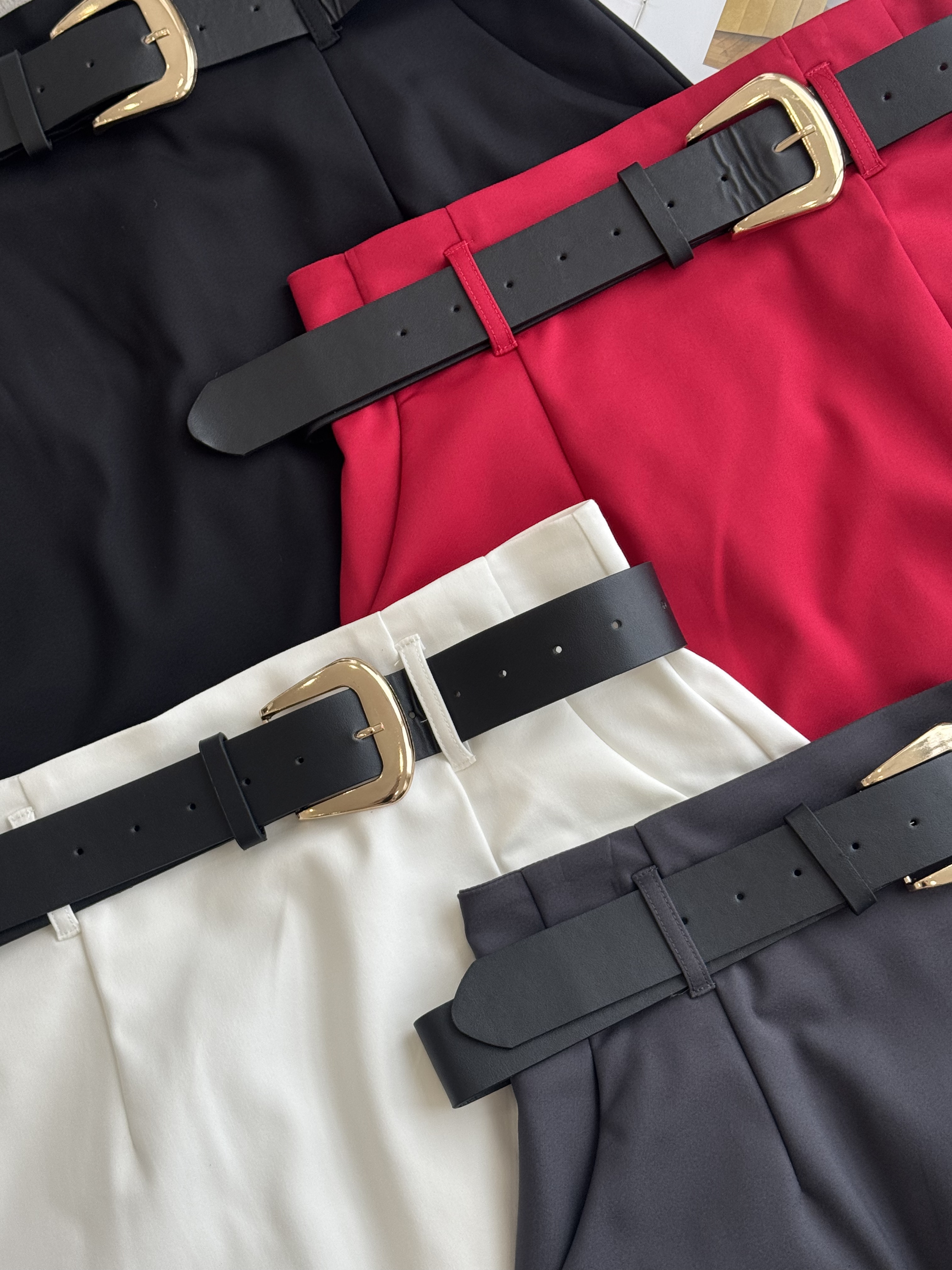 U角设计高腰短裙-腰带