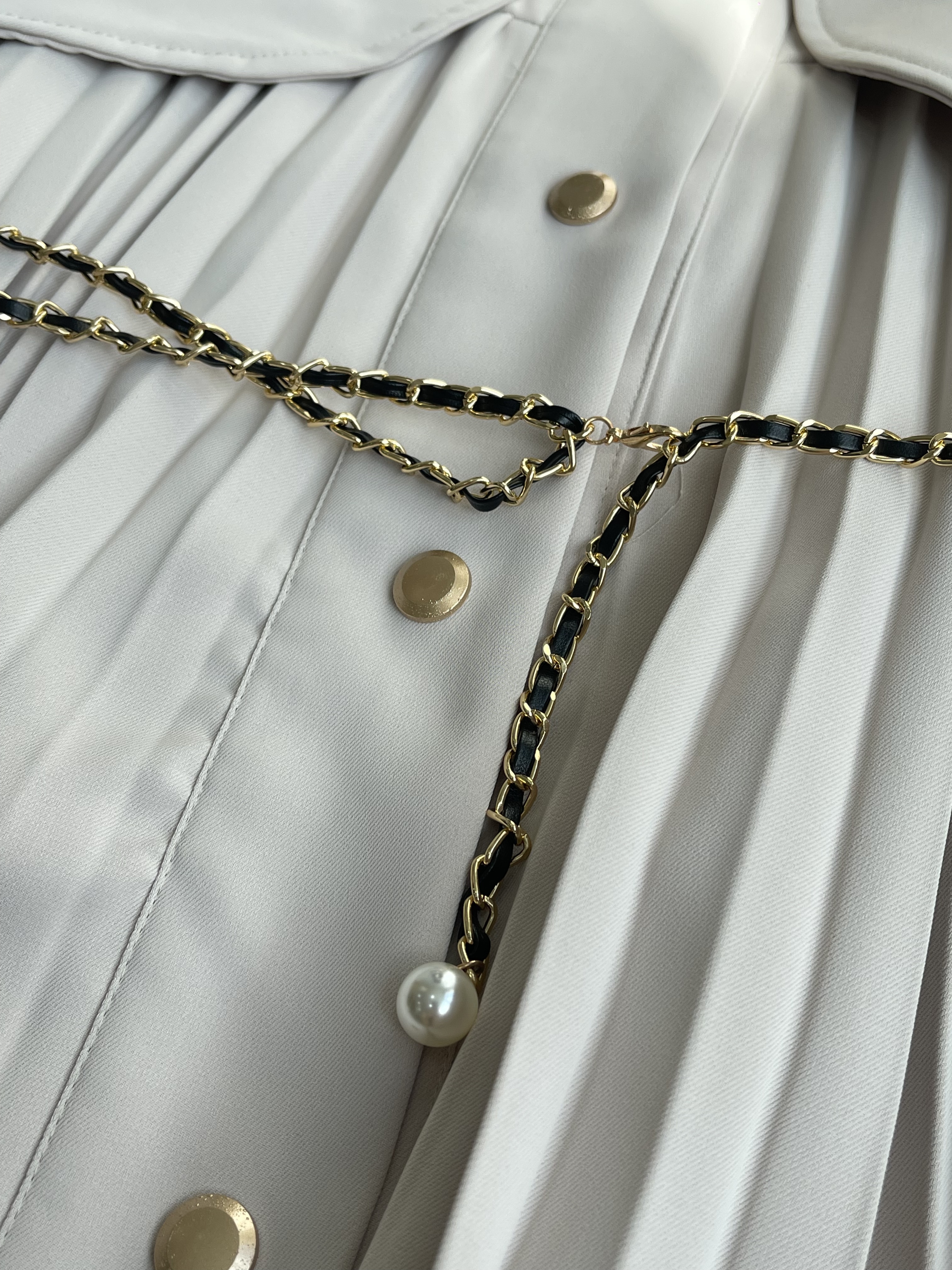 无袖斗风设计百褶连身裙（附送腰链）