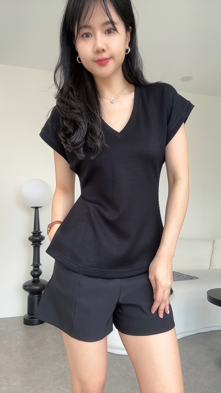 柔软料侧开叉V领Shirt