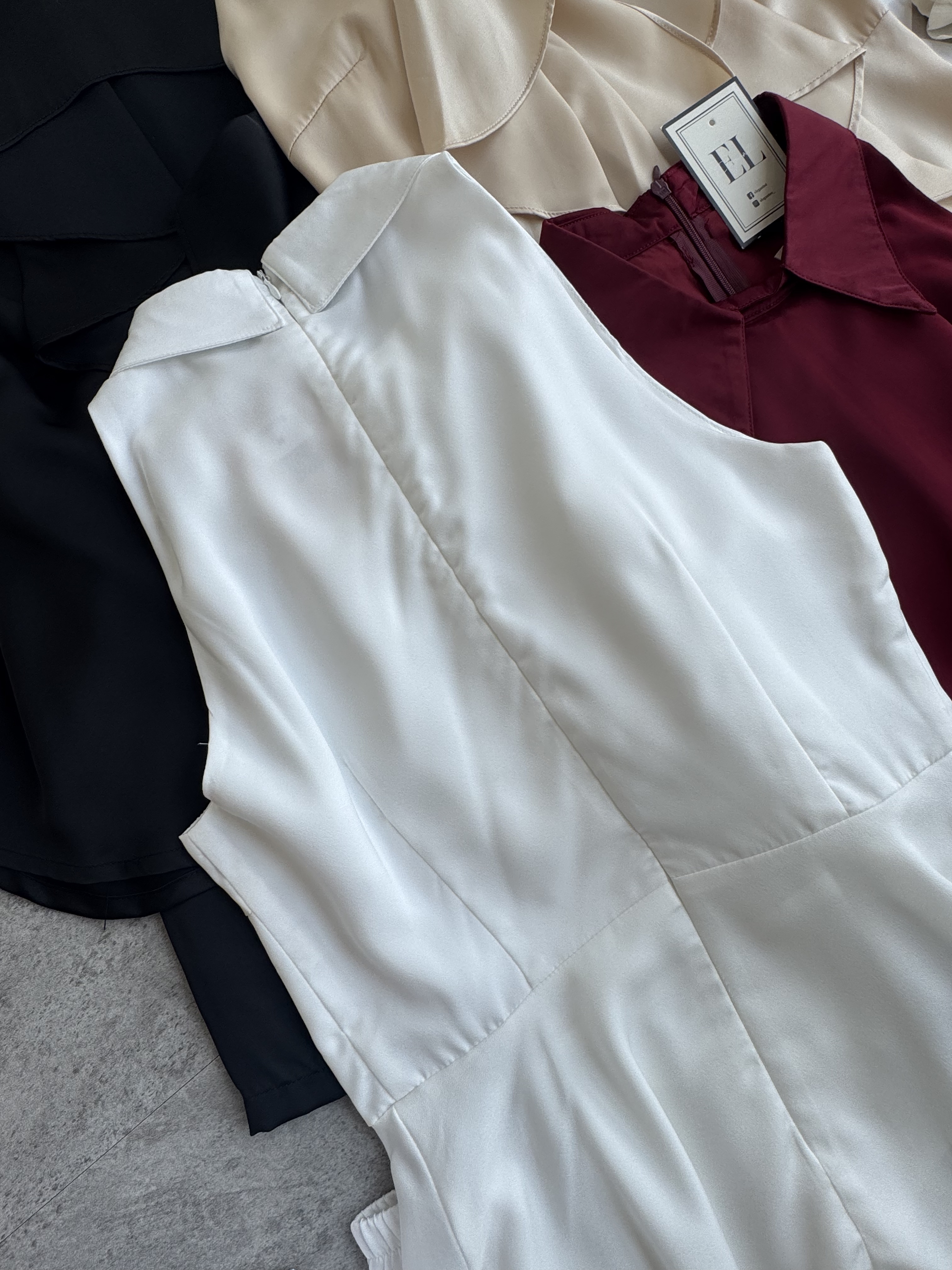 伯爵风挂脖消肩款套装