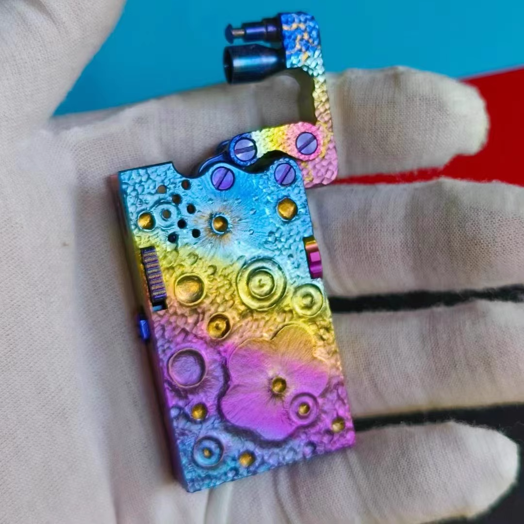 Titanium Alloy Hand Carved Oil Painting Anodizing Process Collection Old School Cigarette Lighter