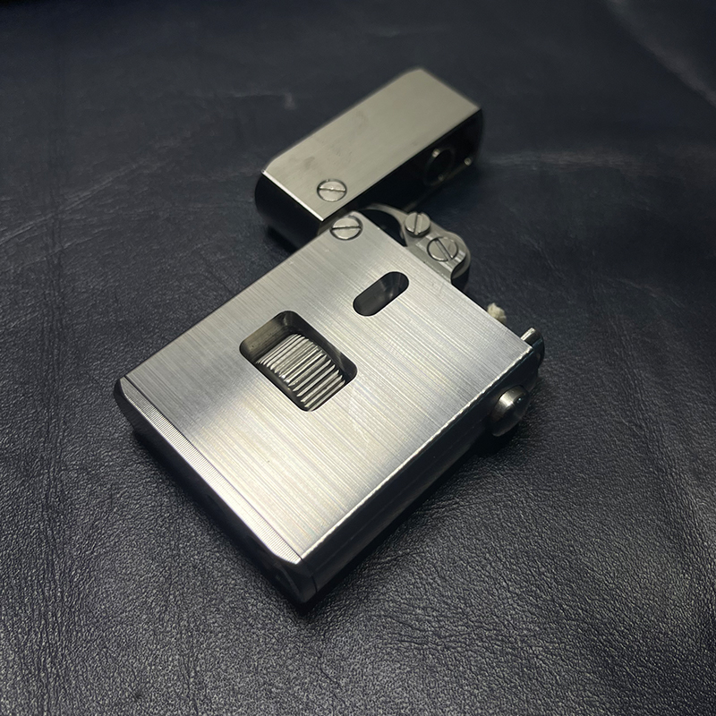 One Key Ejection Flip Cap Retro Collection Kerosene Lighter 