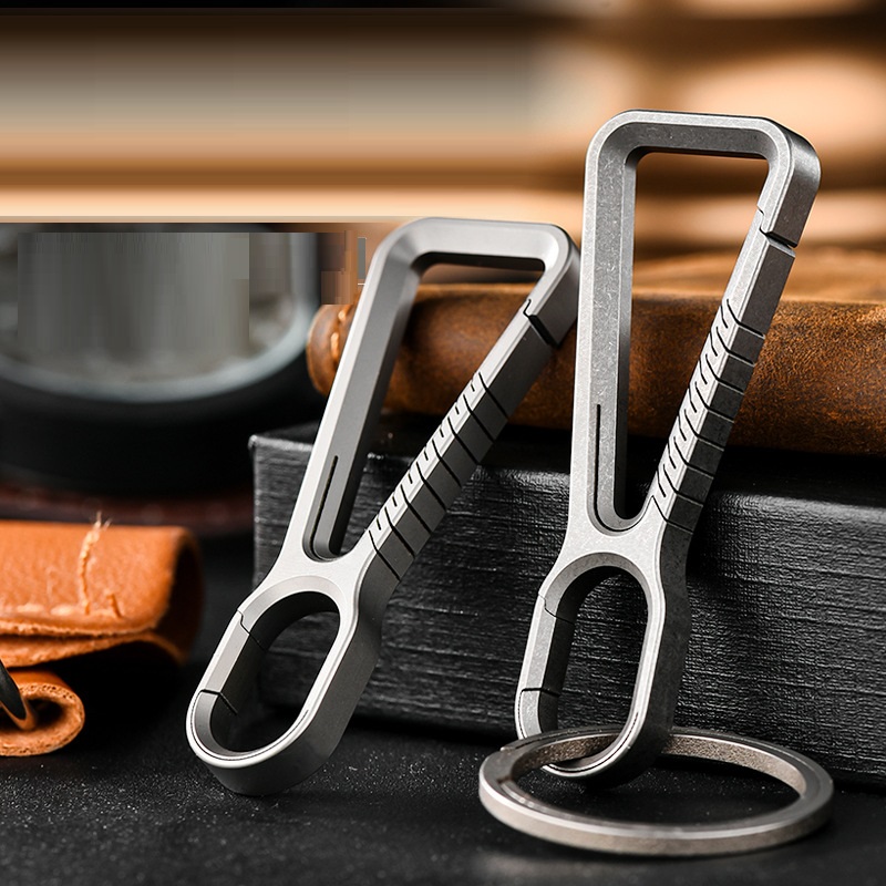 Titanium alloy mountaineering buckle