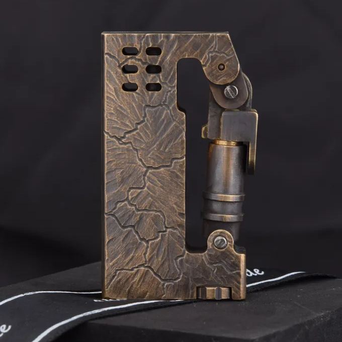 2024 Newest Brass One Button Push Mechanical Machete Lighter