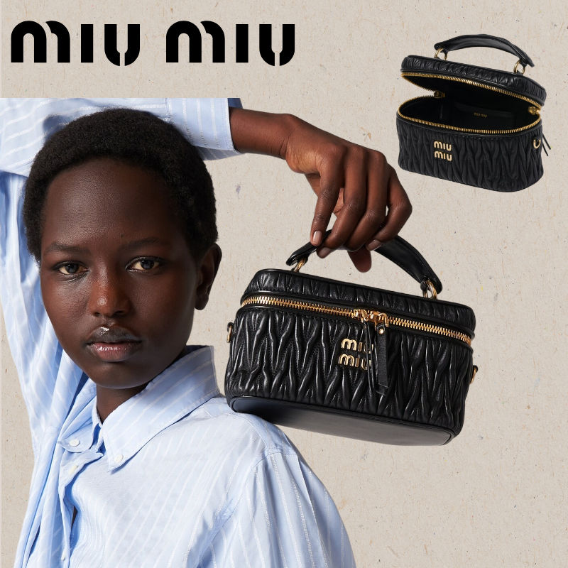 【完売必至】Miu Miu アバンチュール レザー ショルダーバッグ ミュウミュウ MIUMIU ショルダーバッグ レザー ネイビー