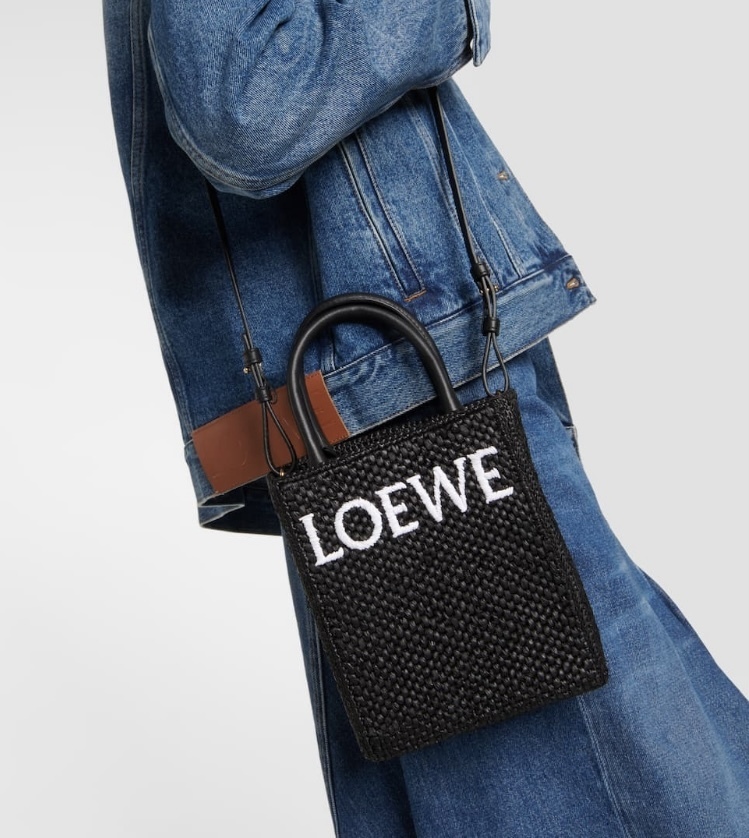 ∞∞ LOEWE ∞∞ Standard A5 raffia バッグ☆
