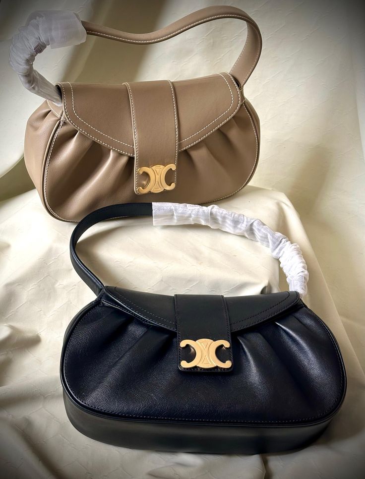 CELINE 2025年新作ポリー大容量プリーツクラウドバッグ