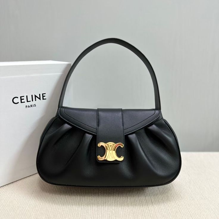 CELINE 2025年新作ポリー大容量プリーツクラウドバッグ